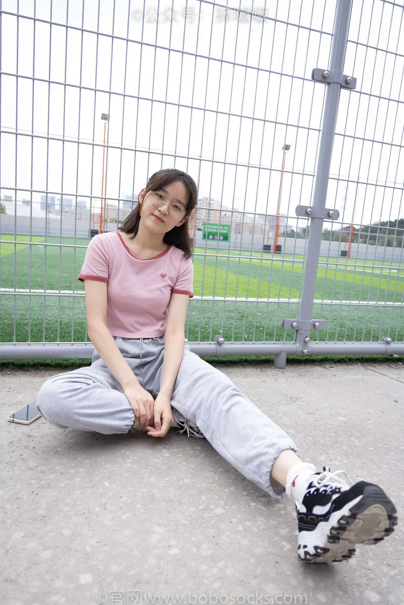 图片[18]-[BoBoSocks袜啵啵]NO.016 熊熊-斯凯奇运动鞋、棉袜（踩脏）、裸足[147P] – 速更版-美库