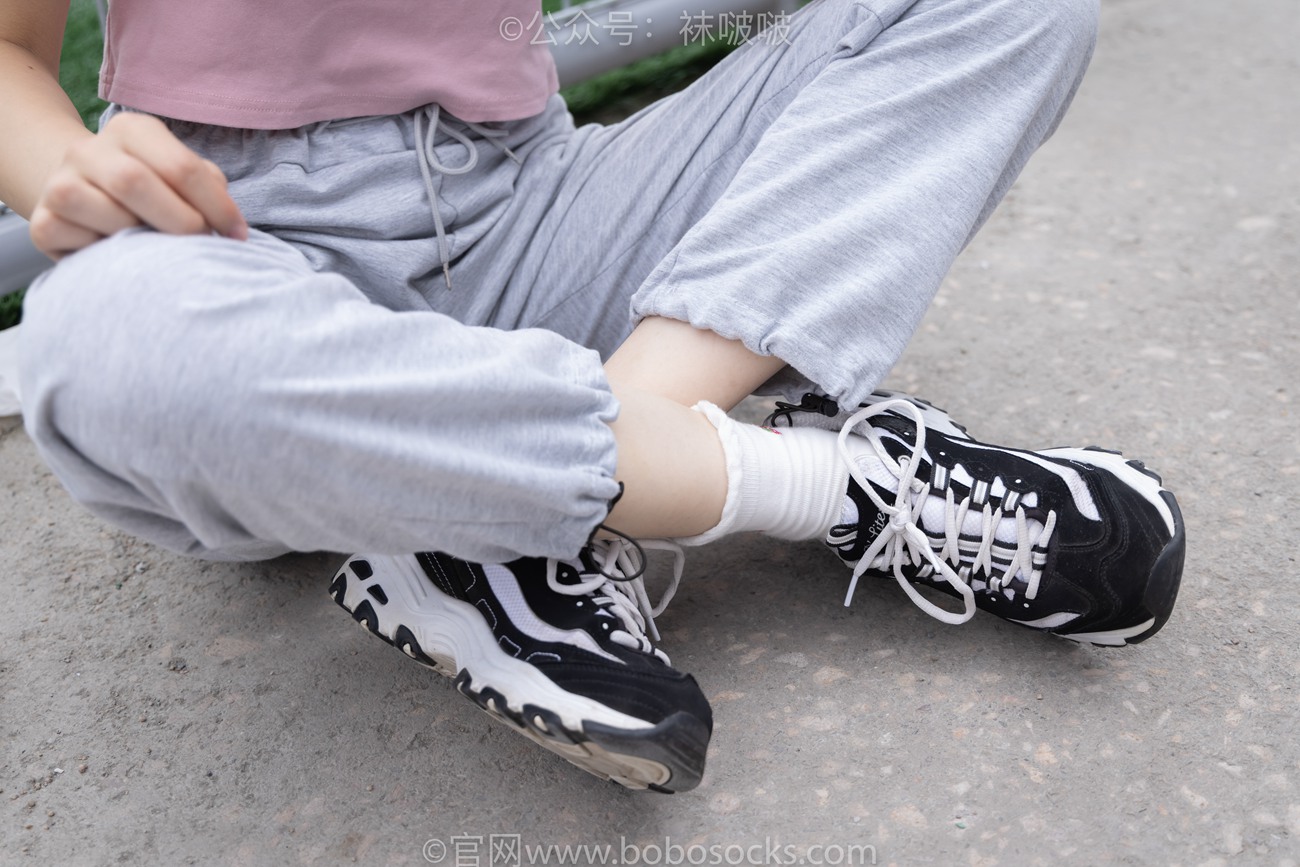图片[21]-[BoBoSocks袜啵啵]NO.016 熊熊-斯凯奇运动鞋、棉袜（踩脏）、裸足[147P] – 速更版-美库