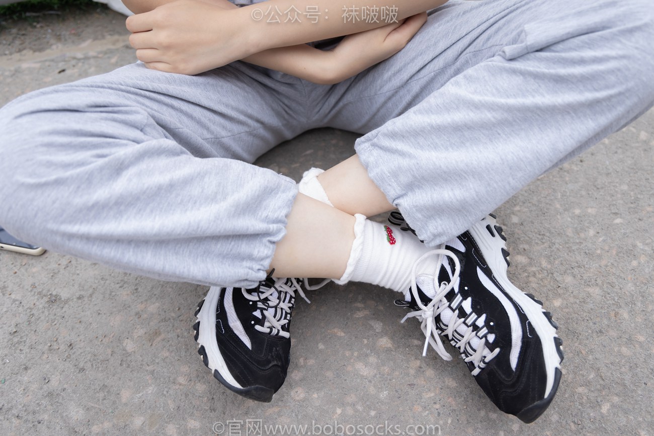 图片[22]-[BoBoSocks袜啵啵]NO.016 熊熊-斯凯奇运动鞋、棉袜（踩脏）、裸足[147P] – 速更版-美库