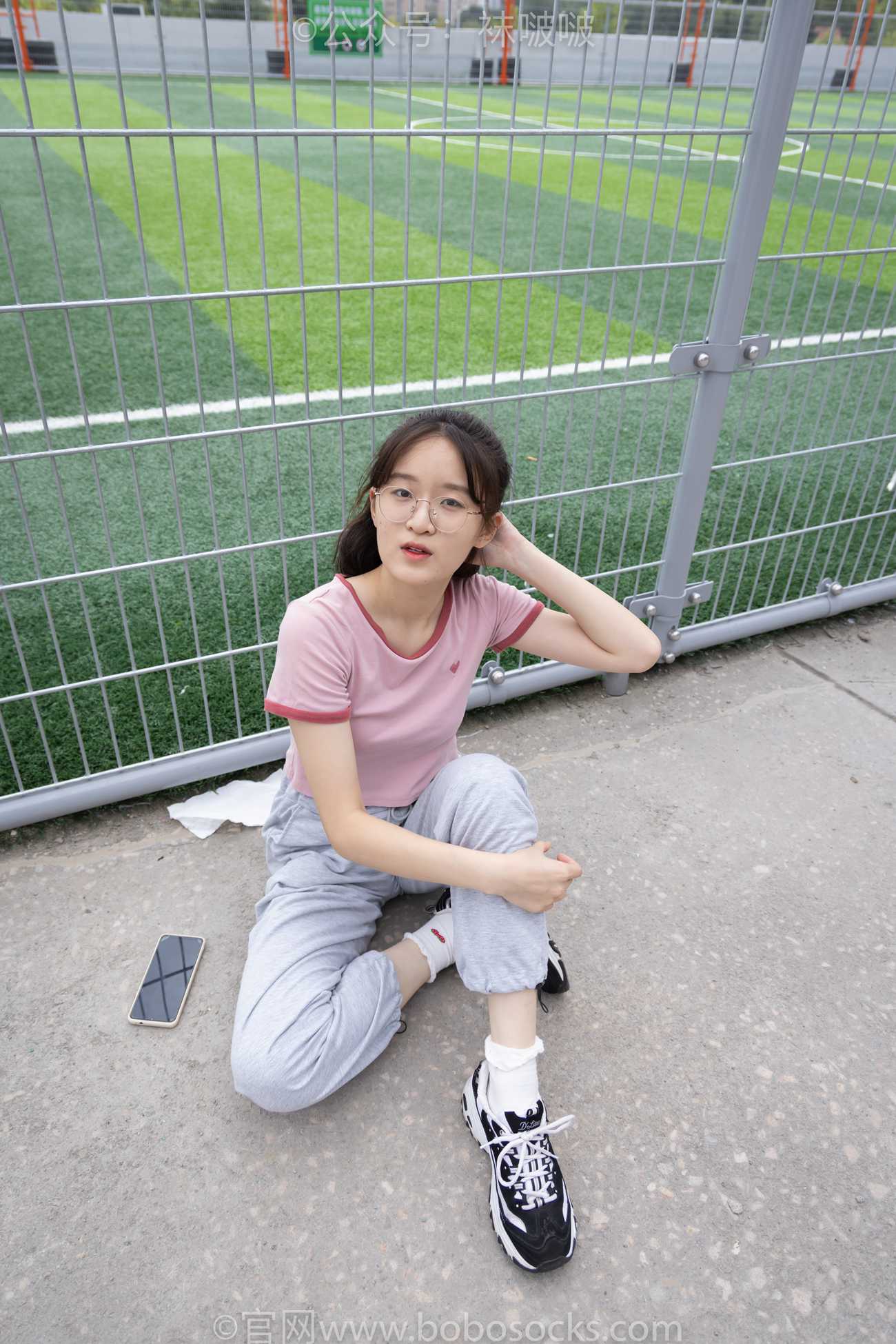 图片[25]-[BoBoSocks袜啵啵]NO.016 熊熊-斯凯奇运动鞋、棉袜（踩脏）、裸足[147P] – 速更版-美库