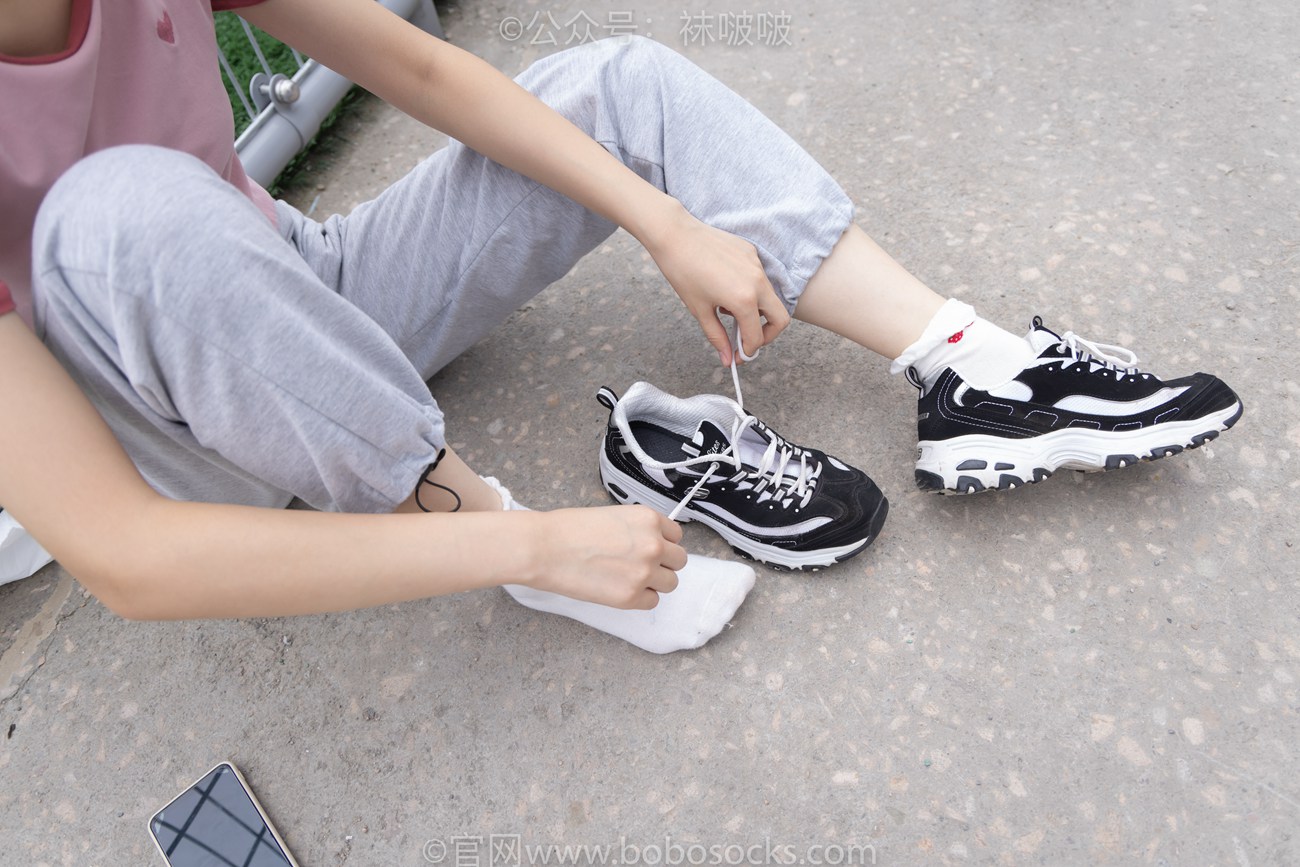 图片[42]-[BoBoSocks袜啵啵]NO.016 熊熊-斯凯奇运动鞋、棉袜（踩脏）、裸足[147P] – 速更版-美库