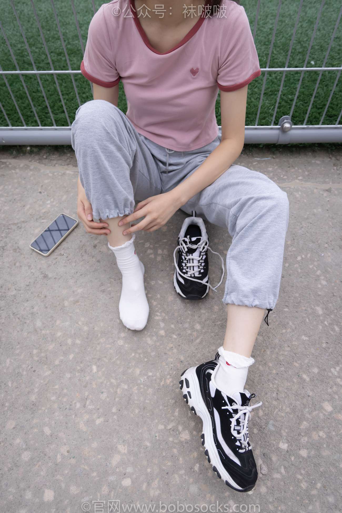 图片[49]-[BoBoSocks袜啵啵]NO.016 熊熊-斯凯奇运动鞋、棉袜（踩脏）、裸足[147P] – 速更版-美库