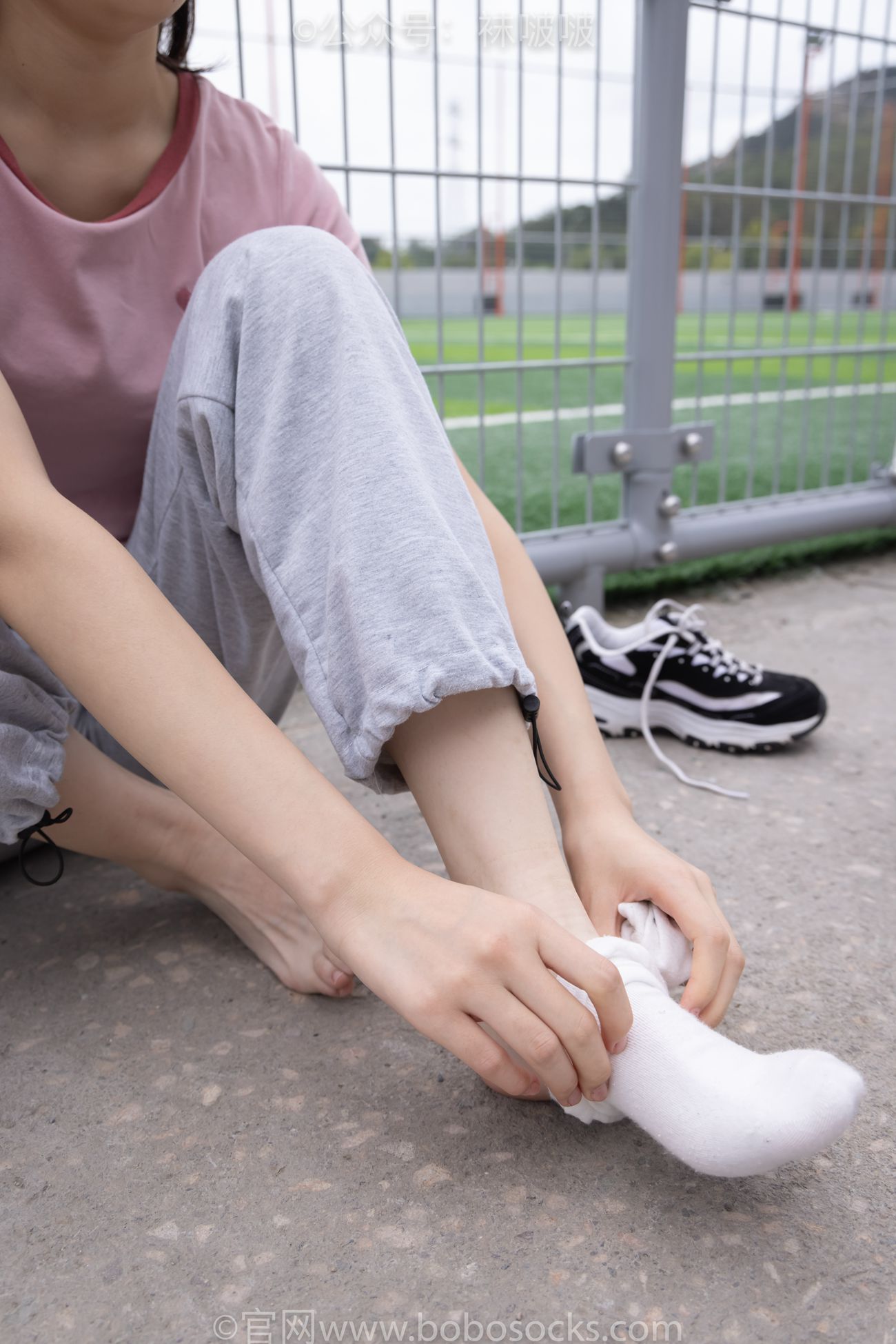 图片[114]-[BoBoSocks袜啵啵]NO.016 熊熊-斯凯奇运动鞋、棉袜（踩脏）、裸足[147P] – 速更版-美库