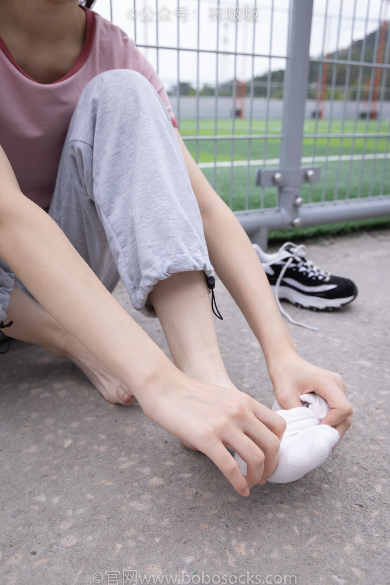 图片[115]-[BoBoSocks袜啵啵]NO.016 熊熊-斯凯奇运动鞋、棉袜（踩脏）、裸足[147P] – 速更版-美库