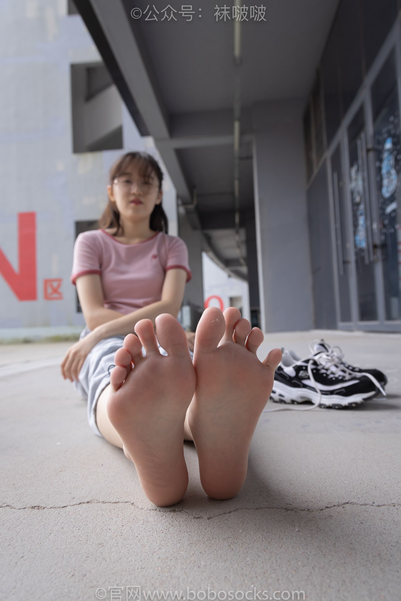 图片[133]-[BoBoSocks袜啵啵]NO.016 熊熊-斯凯奇运动鞋、棉袜（踩脏）、裸足[147P] – 速更版-美库