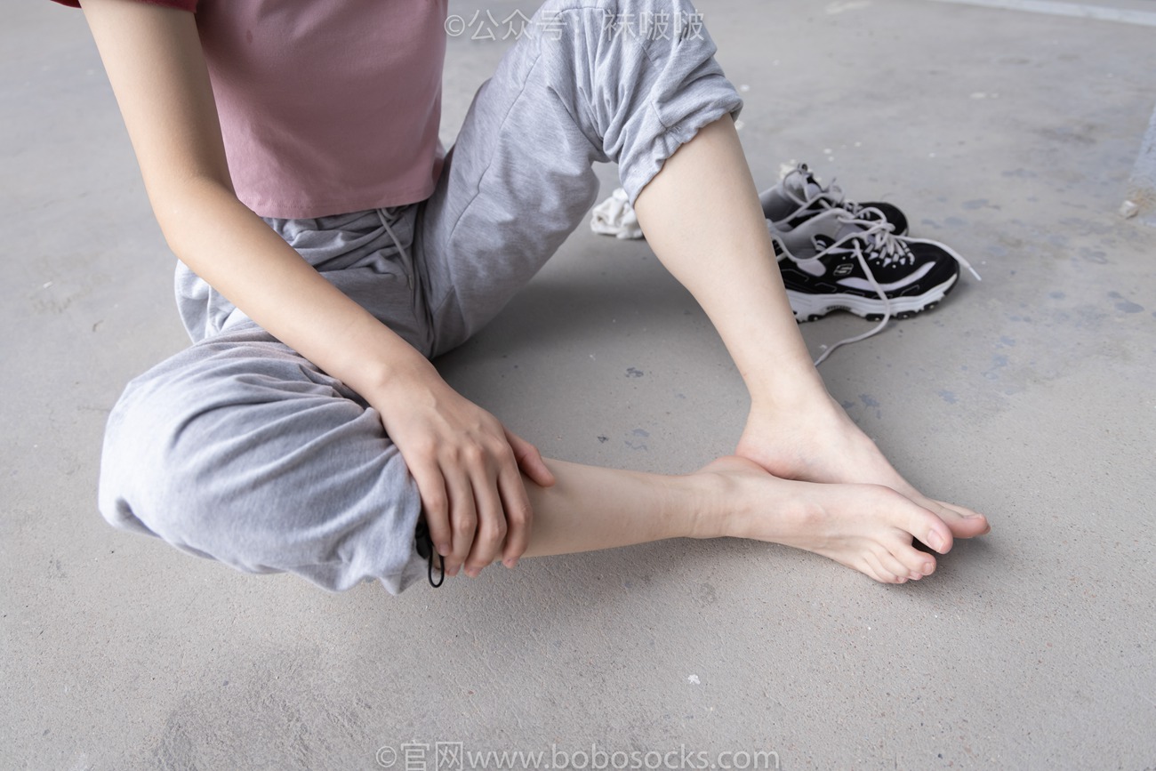 图片[141]-[BoBoSocks袜啵啵]NO.016 熊熊-斯凯奇运动鞋、棉袜（踩脏）、裸足[147P] – 速更版-美库