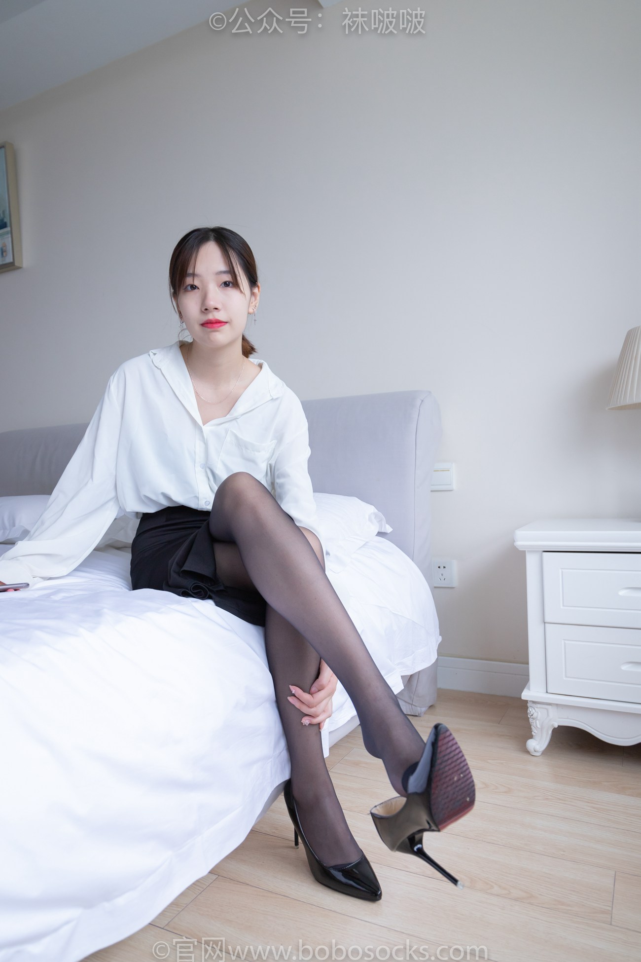 图片[32]-[BoBoSocks袜啵啵]NO.017 小甜豆-OL制服、高跟鞋、黑丝[131P] – 速更版-美库