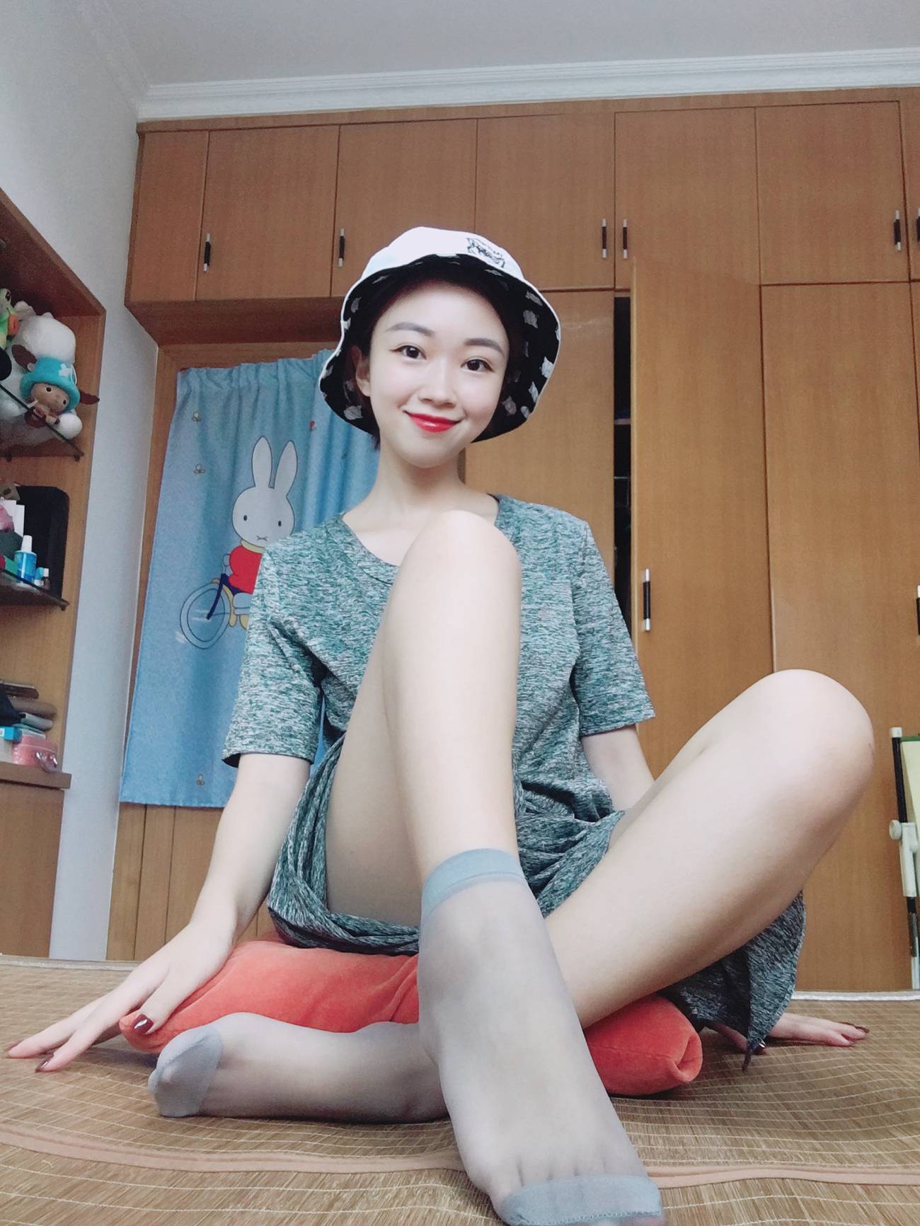 图片[61]-学妹校园寝室短丝系列020期 李姗姗[90P] – 速更版-美库