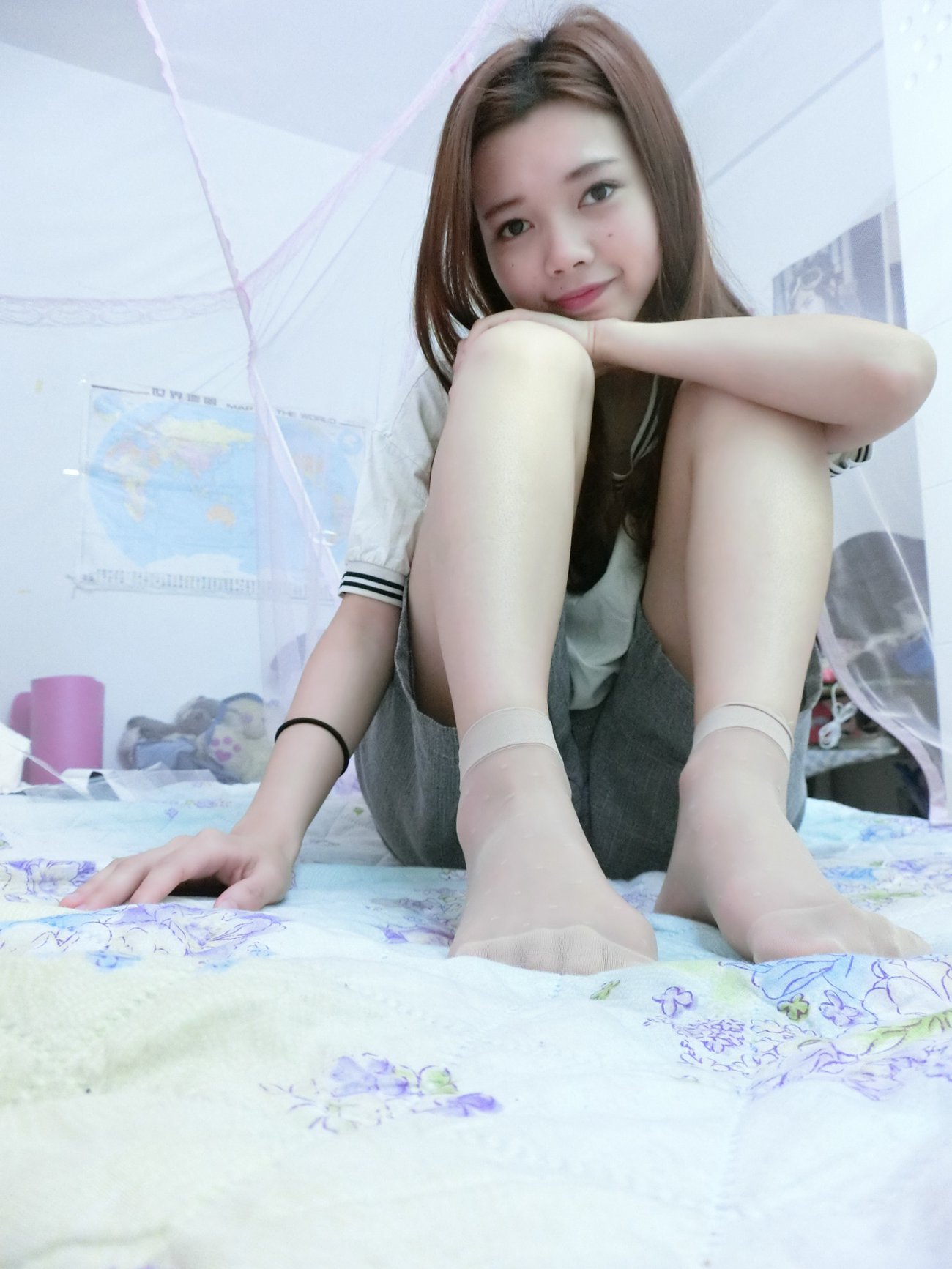 图片[64]-学妹校园寝室短丝系列021期 连小妮[78P] – 速更版-美库