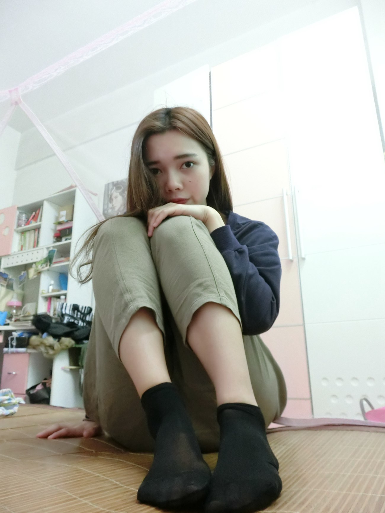 图片[79]-学妹校园寝室短丝系列021期 连小妮[78P] – 速更版-美库