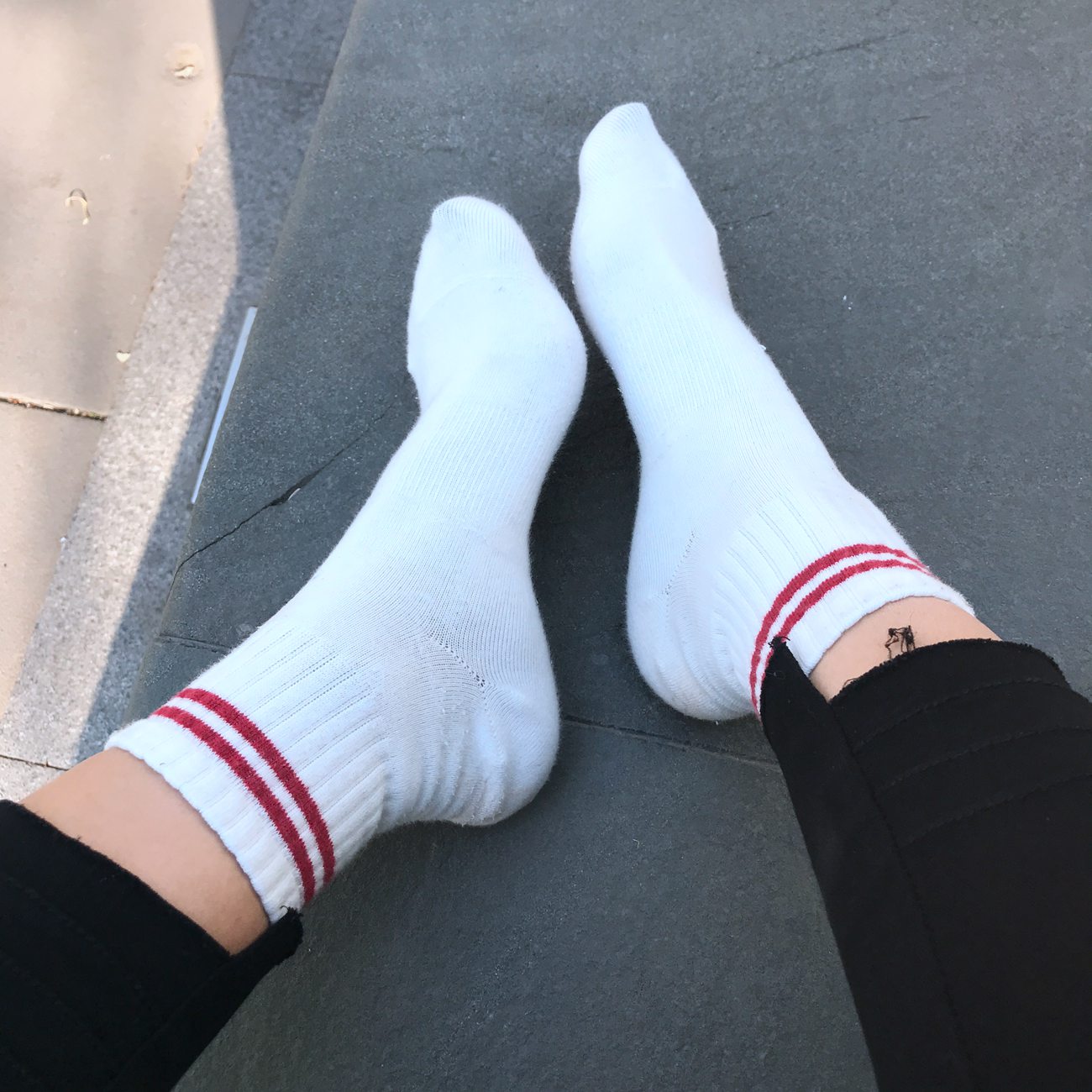 图片[23]-安乔乔儿(Nia乔乔) 户外露脚脚[80P] – 速更版-美库