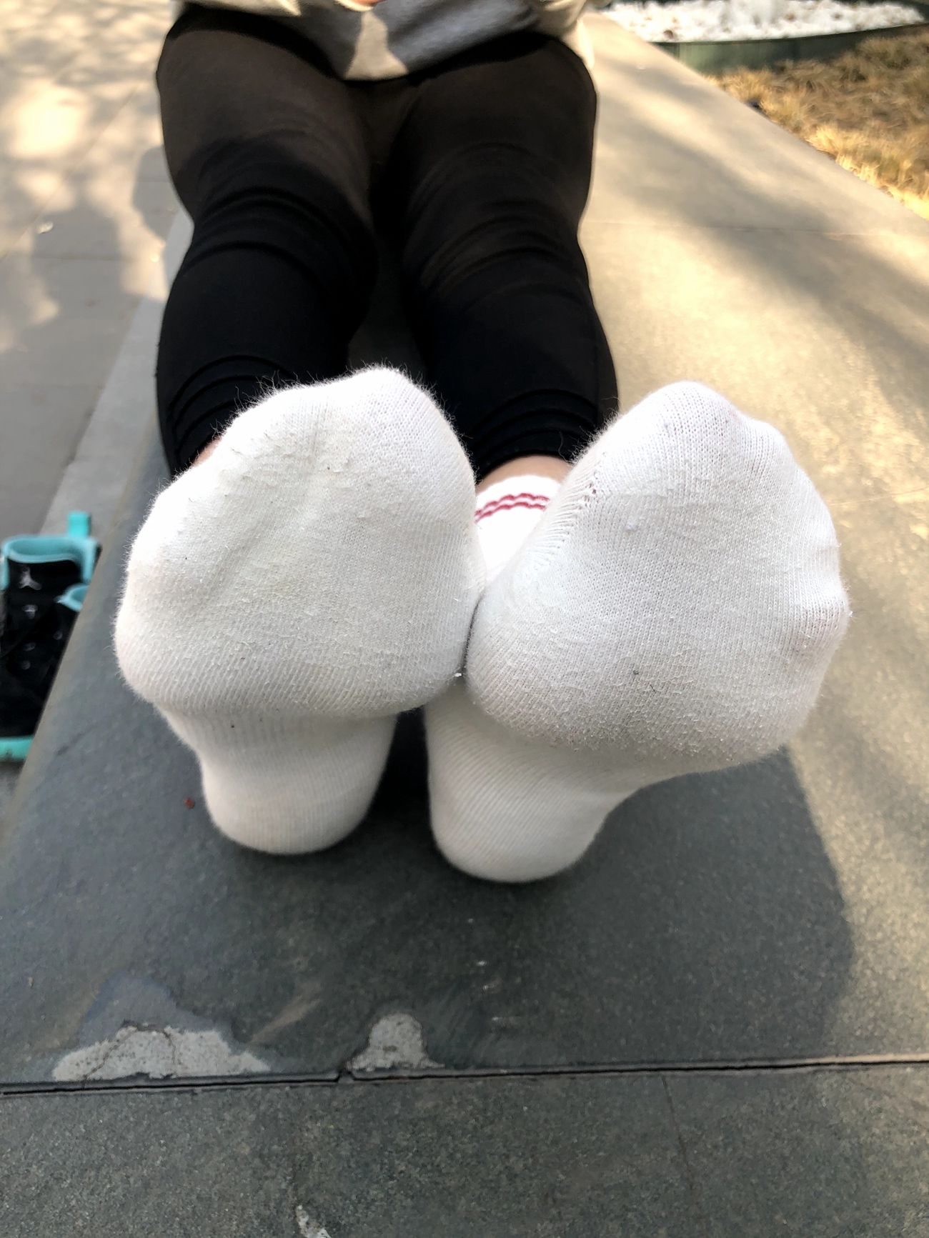 图片[71]-安乔乔儿(Nia乔乔) 户外露脚脚[80P] – 速更版-美库