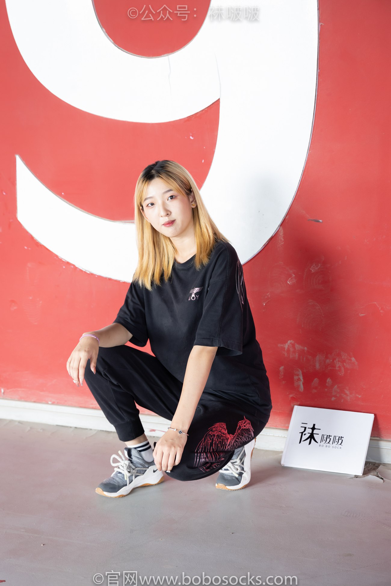 图片[10]-[BoBoSocks袜啵啵]NO.018 木木-运动鞋、白棉袜、裸足[136P] – 速更版-美库