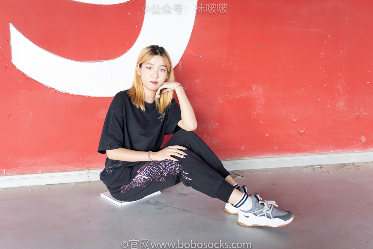 图片[14]-[BoBoSocks袜啵啵]NO.018 木木-运动鞋、白棉袜、裸足[136P] – 速更版-美库