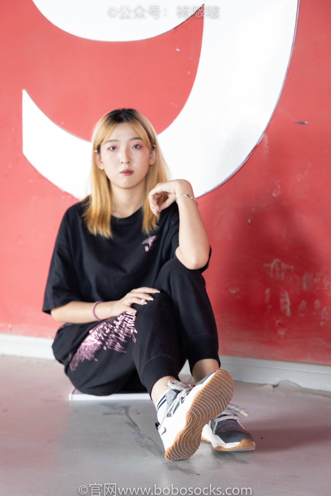 图片[18]-[BoBoSocks袜啵啵]NO.018 木木-运动鞋、白棉袜、裸足[136P] – 速更版-美库