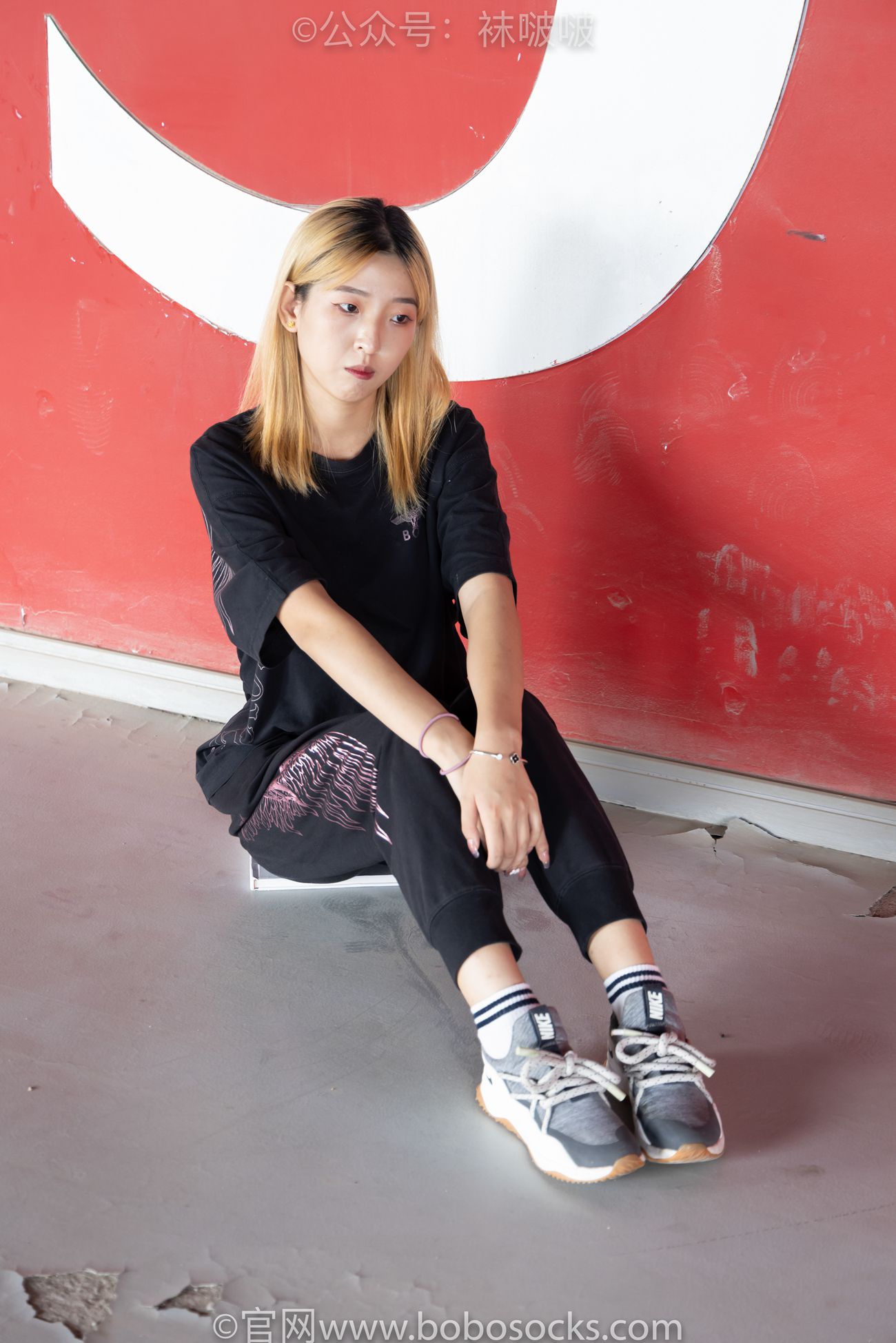 图片[23]-[BoBoSocks袜啵啵]NO.018 木木-运动鞋、白棉袜、裸足[136P] – 速更版-美库