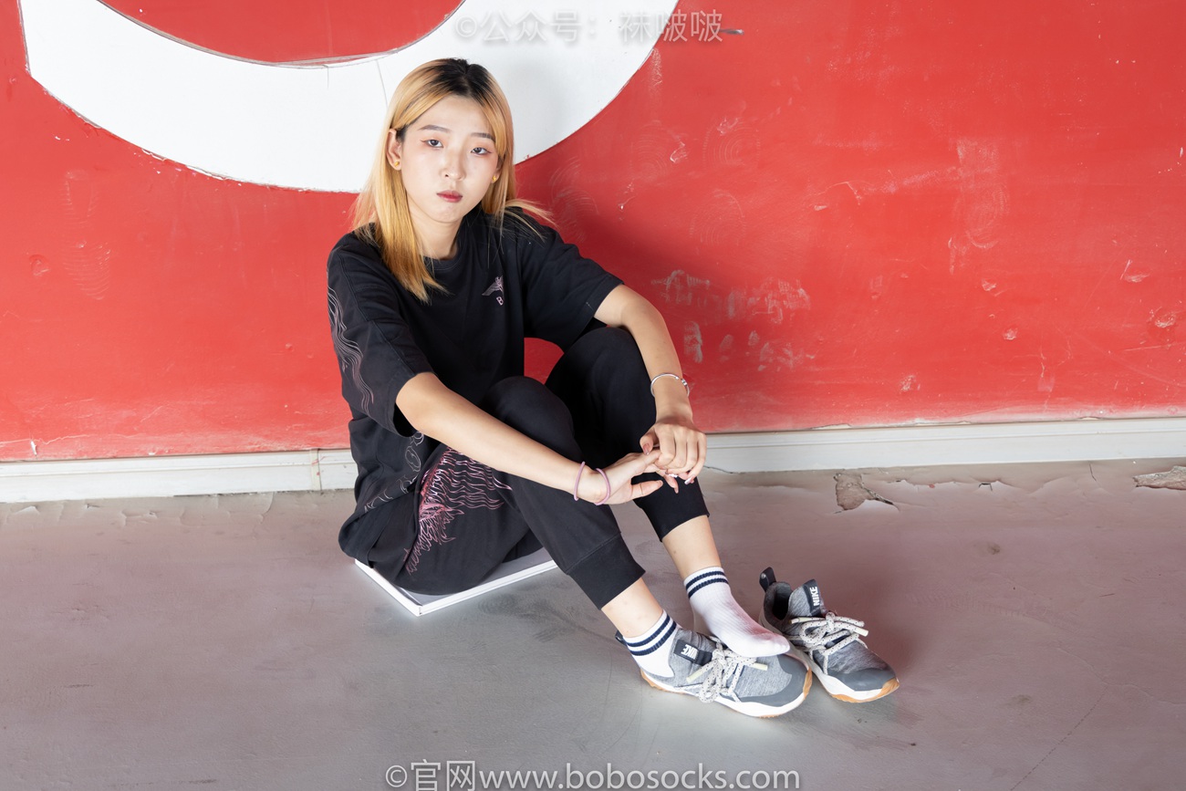 图片[31]-[BoBoSocks袜啵啵]NO.018 木木-运动鞋、白棉袜、裸足[136P] – 速更版-美库