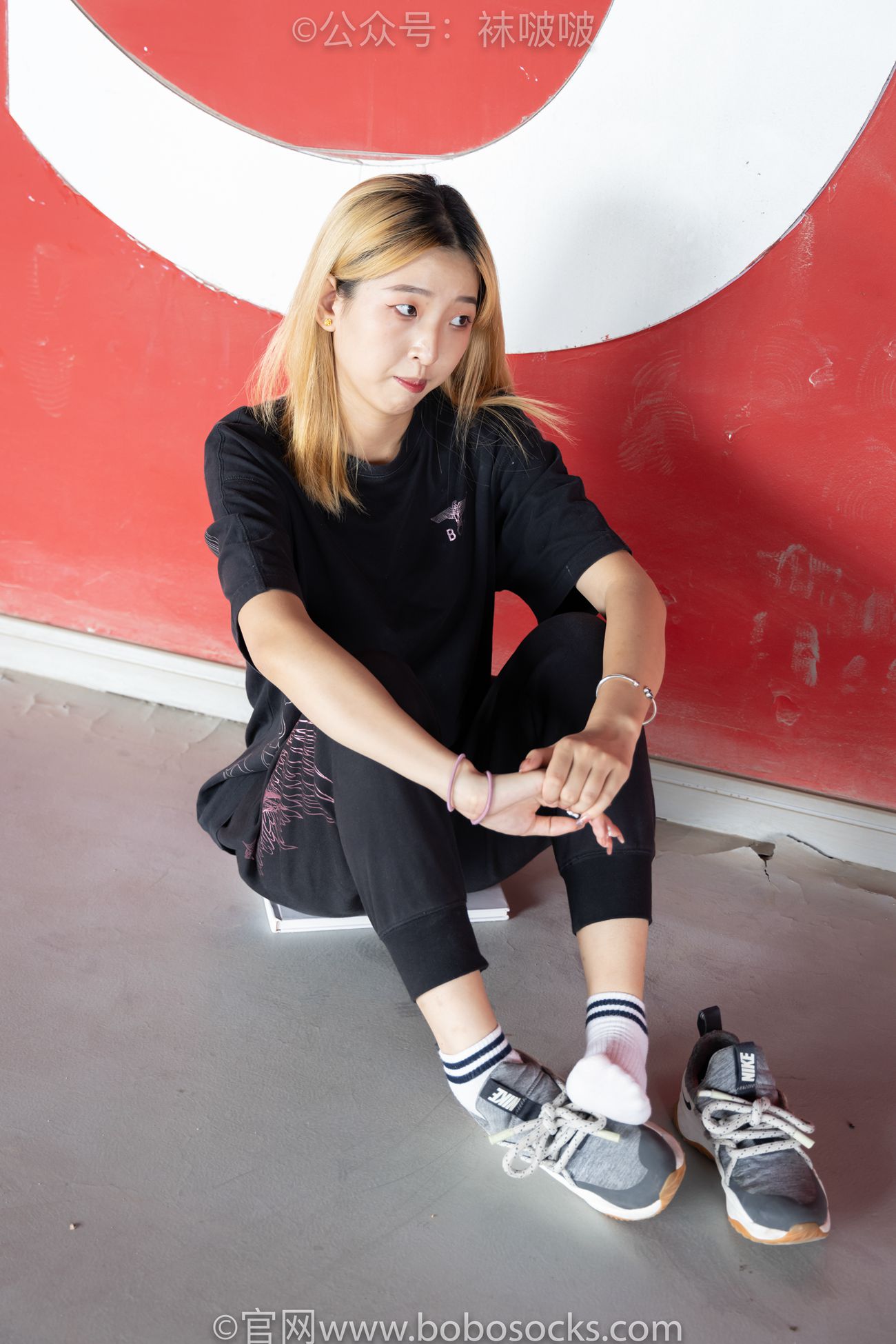 图片[32]-[BoBoSocks袜啵啵]NO.018 木木-运动鞋、白棉袜、裸足[136P] – 速更版-美库