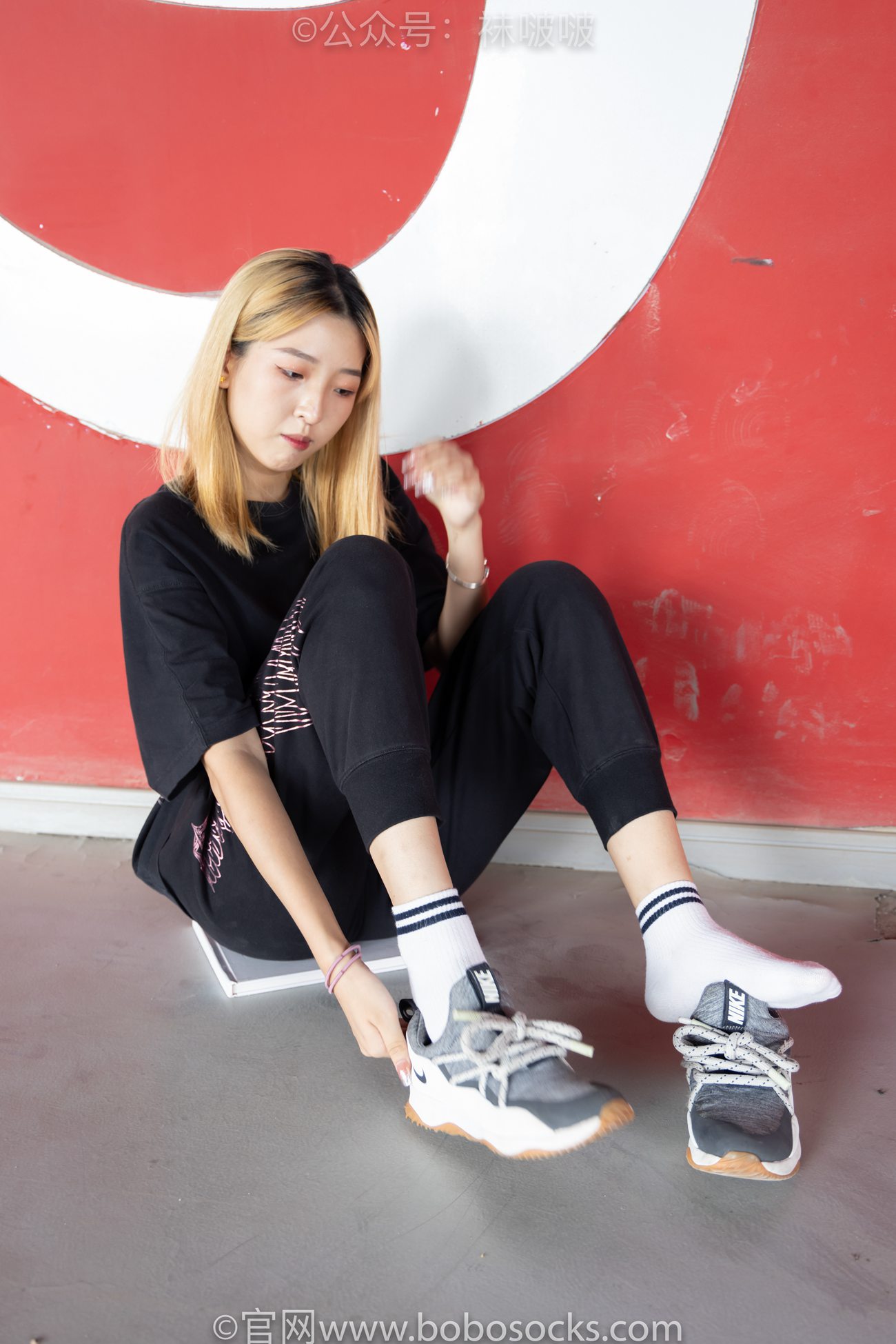 图片[35]-[BoBoSocks袜啵啵]NO.018 木木-运动鞋、白棉袜、裸足[136P] – 速更版-美库