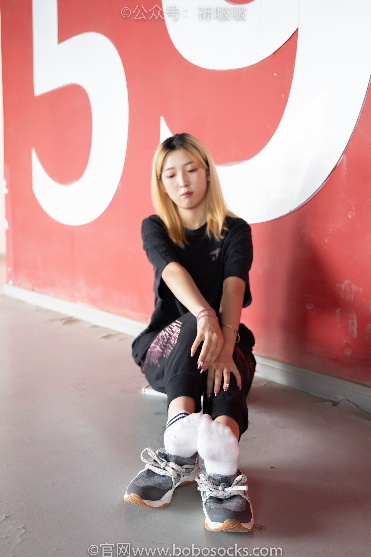图片[44]-[BoBoSocks袜啵啵]NO.018 木木-运动鞋、白棉袜、裸足[136P] – 速更版-美库
