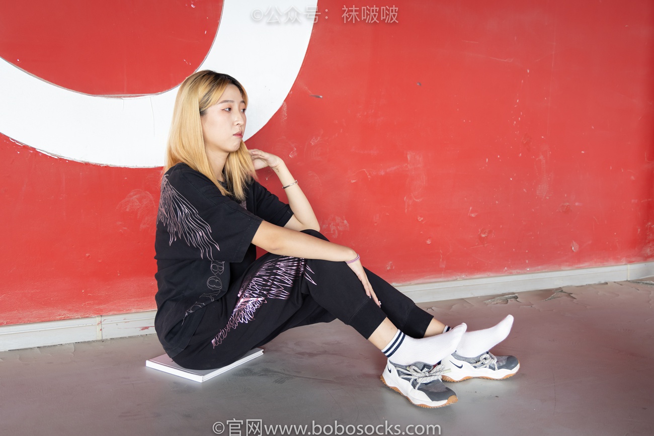 图片[51]-[BoBoSocks袜啵啵]NO.018 木木-运动鞋、白棉袜、裸足[136P] – 速更版-美库