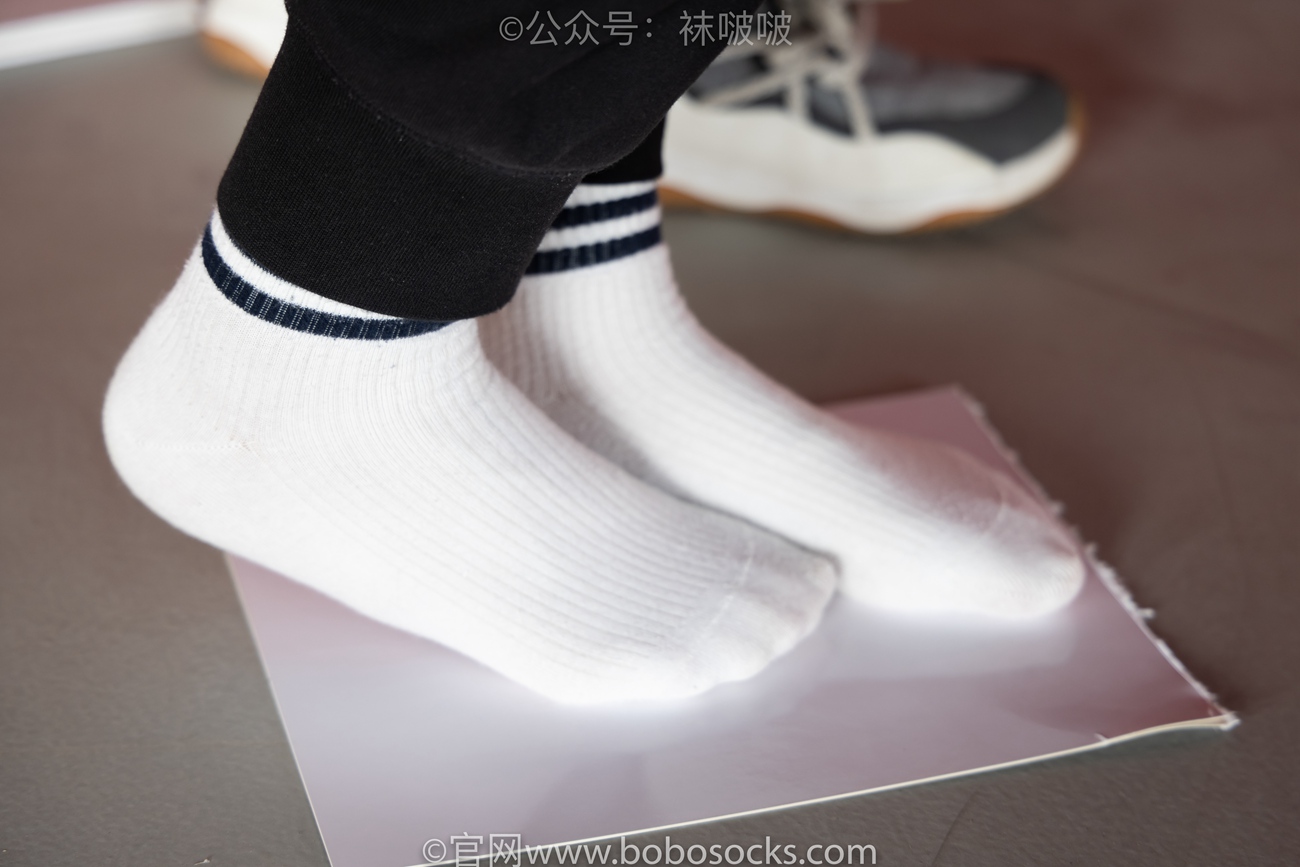 图片[64]-[BoBoSocks袜啵啵]NO.018 木木-运动鞋、白棉袜、裸足[136P] – 速更版-美库