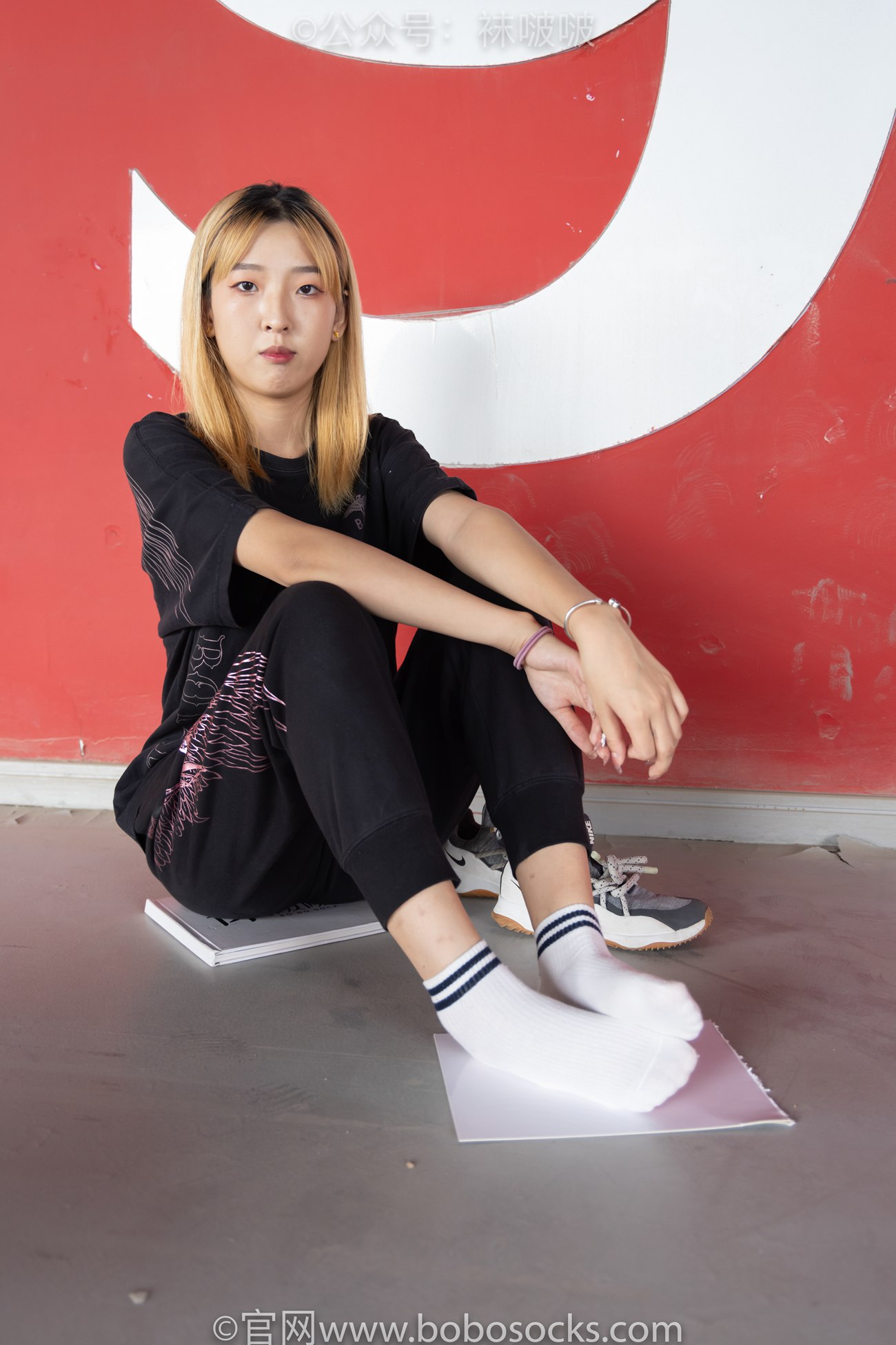 图片[71]-[BoBoSocks袜啵啵]NO.018 木木-运动鞋、白棉袜、裸足[136P] – 速更版-美库
