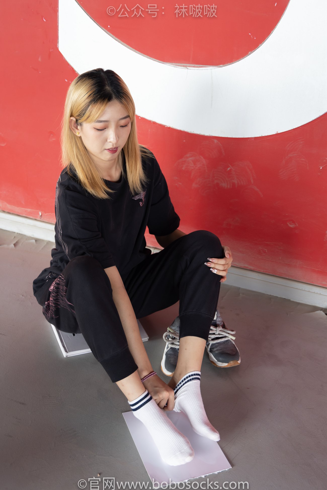 图片[78]-[BoBoSocks袜啵啵]NO.018 木木-运动鞋、白棉袜、裸足[136P] – 速更版-美库