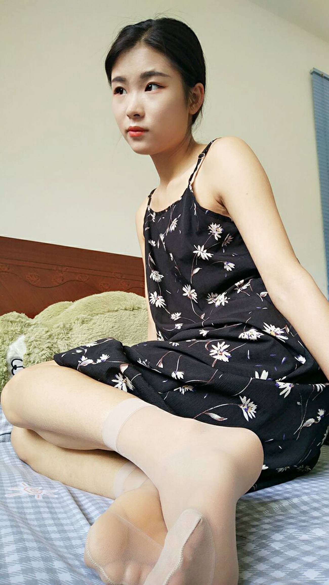 图片[30]-学妹校园寝室短丝系列024期 刘志明[52P] – 速更版-美库