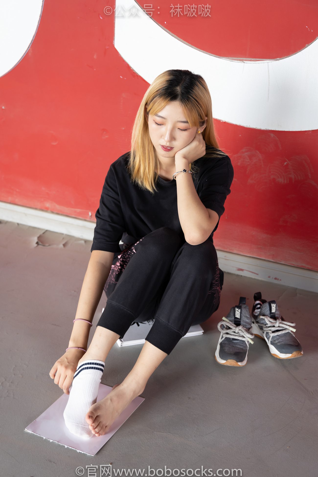 图片[92]-[BoBoSocks袜啵啵]NO.018 木木-运动鞋、白棉袜、裸足[136P] – 速更版-美库