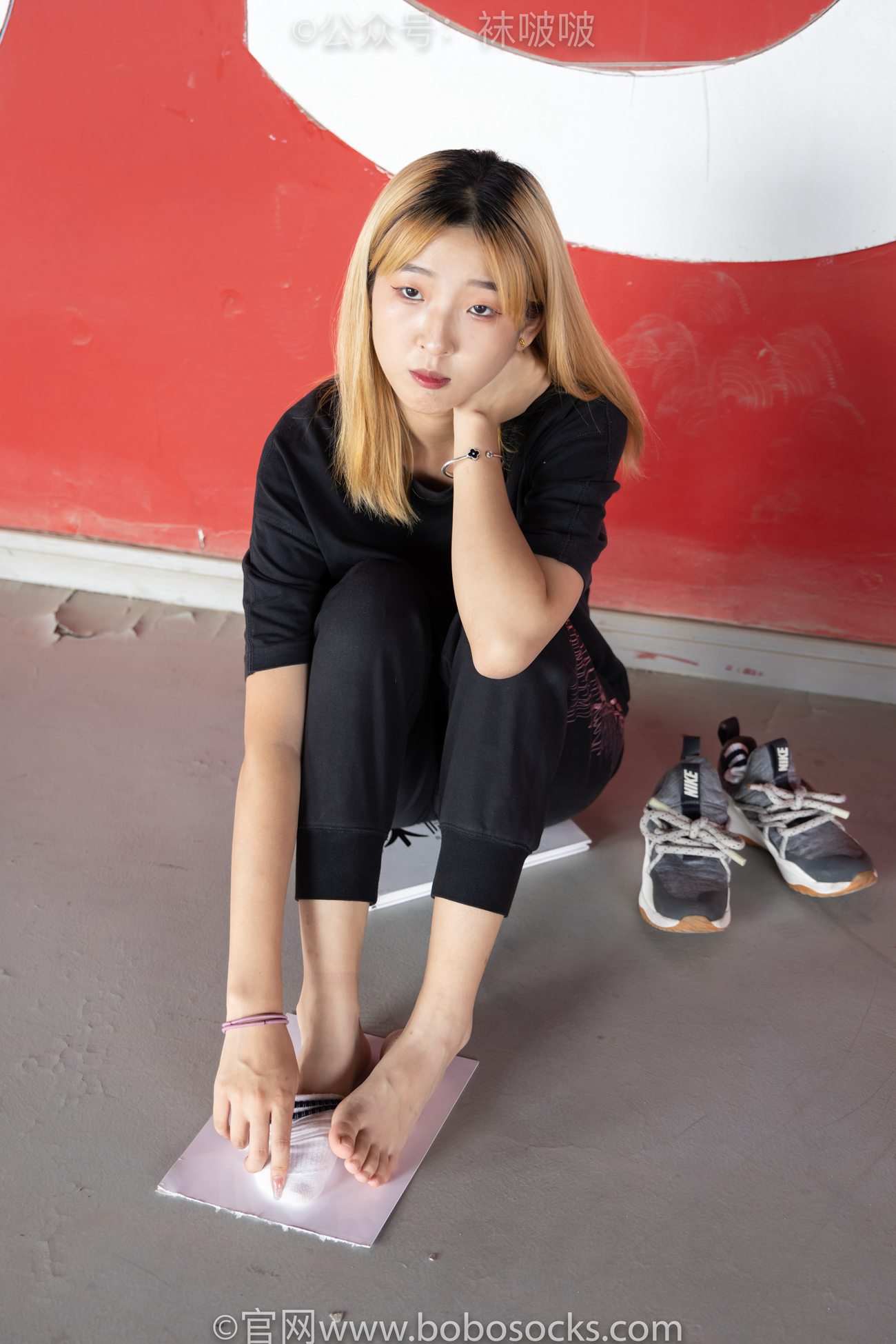 图片[94]-[BoBoSocks袜啵啵]NO.018 木木-运动鞋、白棉袜、裸足[136P] – 速更版-美库