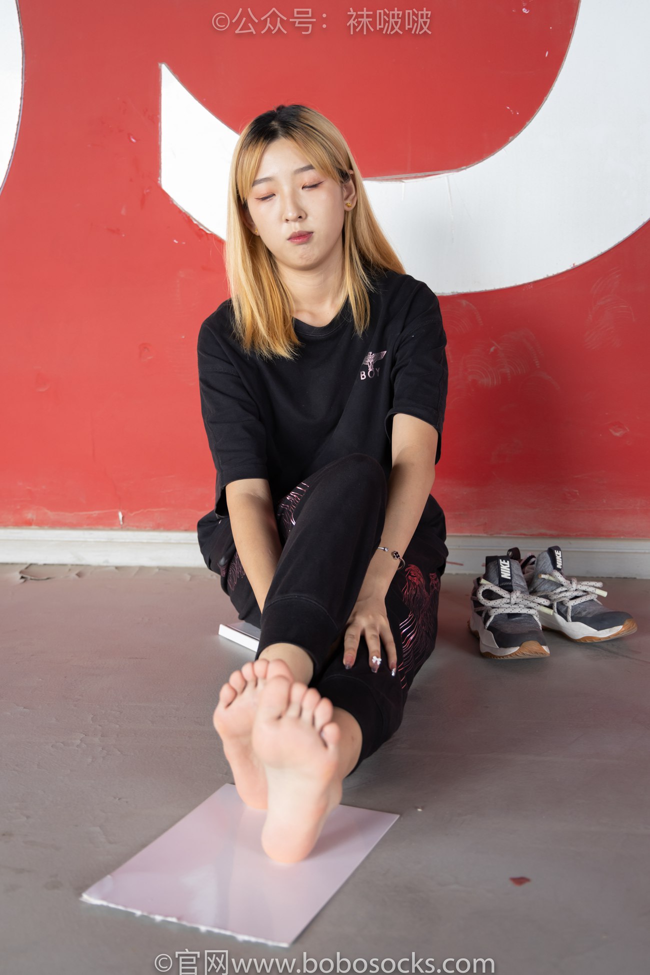 图片[95]-[BoBoSocks袜啵啵]NO.018 木木-运动鞋、白棉袜、裸足[136P] – 速更版-美库