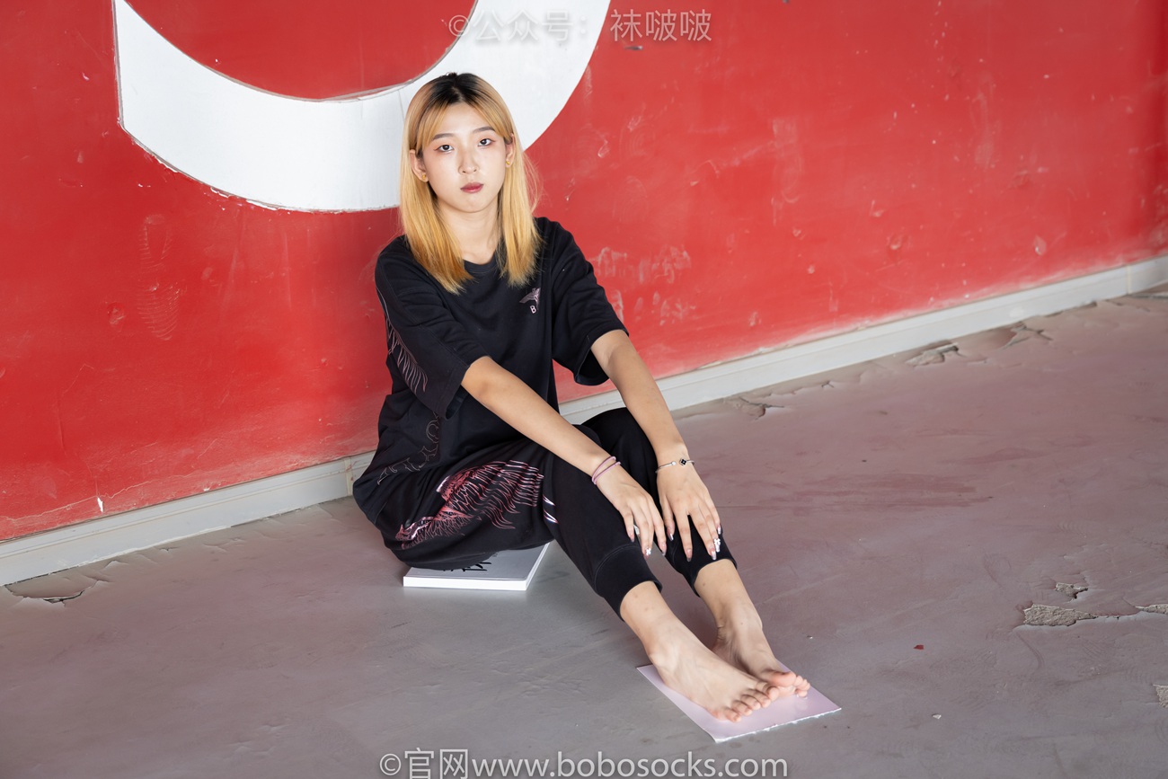 图片[120]-[BoBoSocks袜啵啵]NO.018 木木-运动鞋、白棉袜、裸足[136P] – 速更版-美库