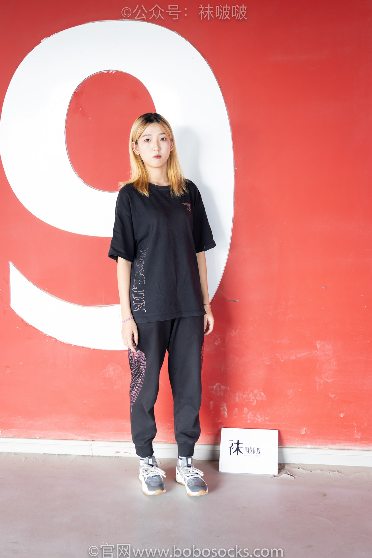 图片[134]-[BoBoSocks袜啵啵]NO.018 木木-运动鞋、白棉袜、裸足[136P] – 速更版-美库