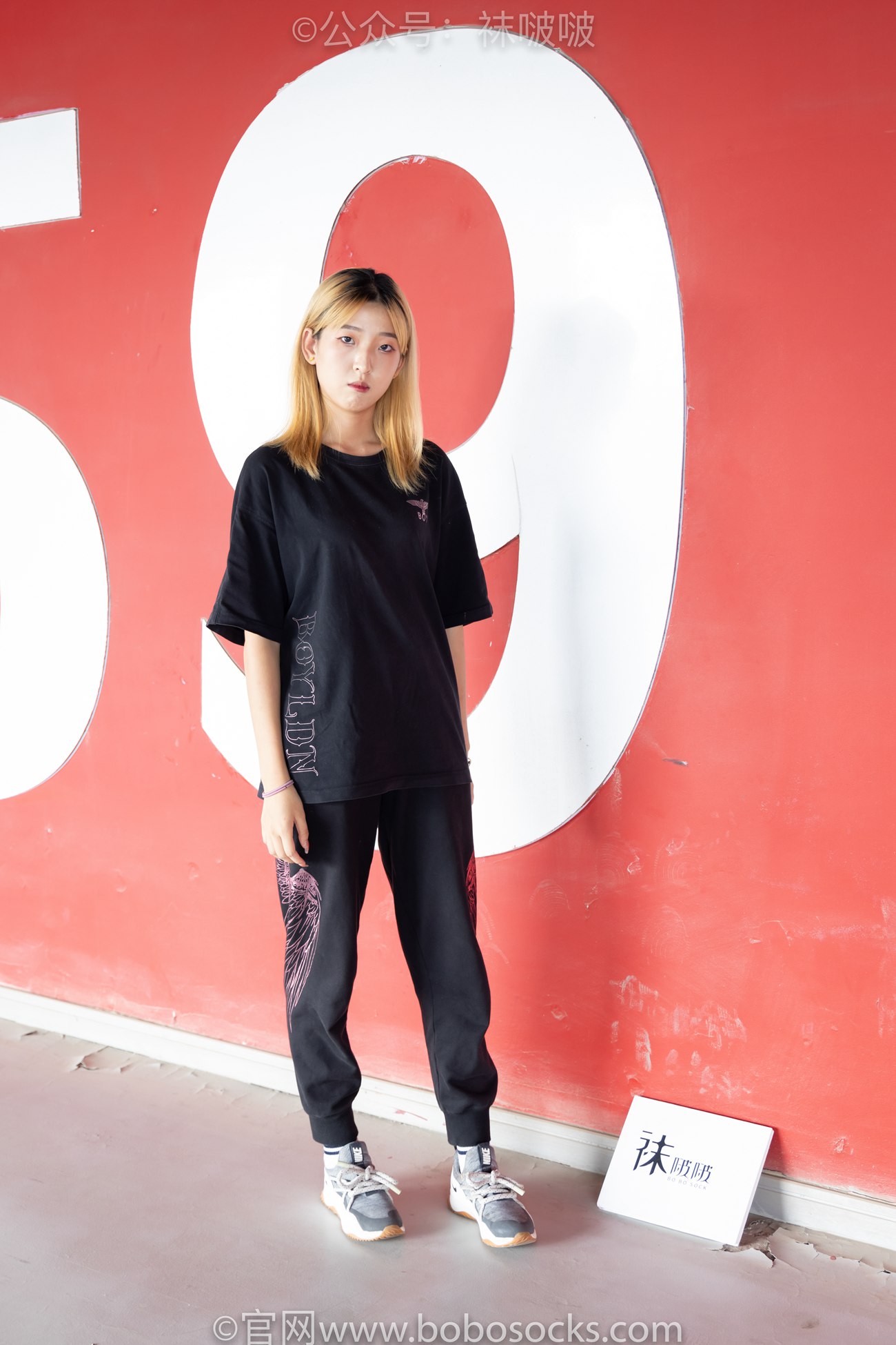 图片[136]-[BoBoSocks袜啵啵]NO.018 木木-运动鞋、白棉袜、裸足[136P] – 速更版-美库