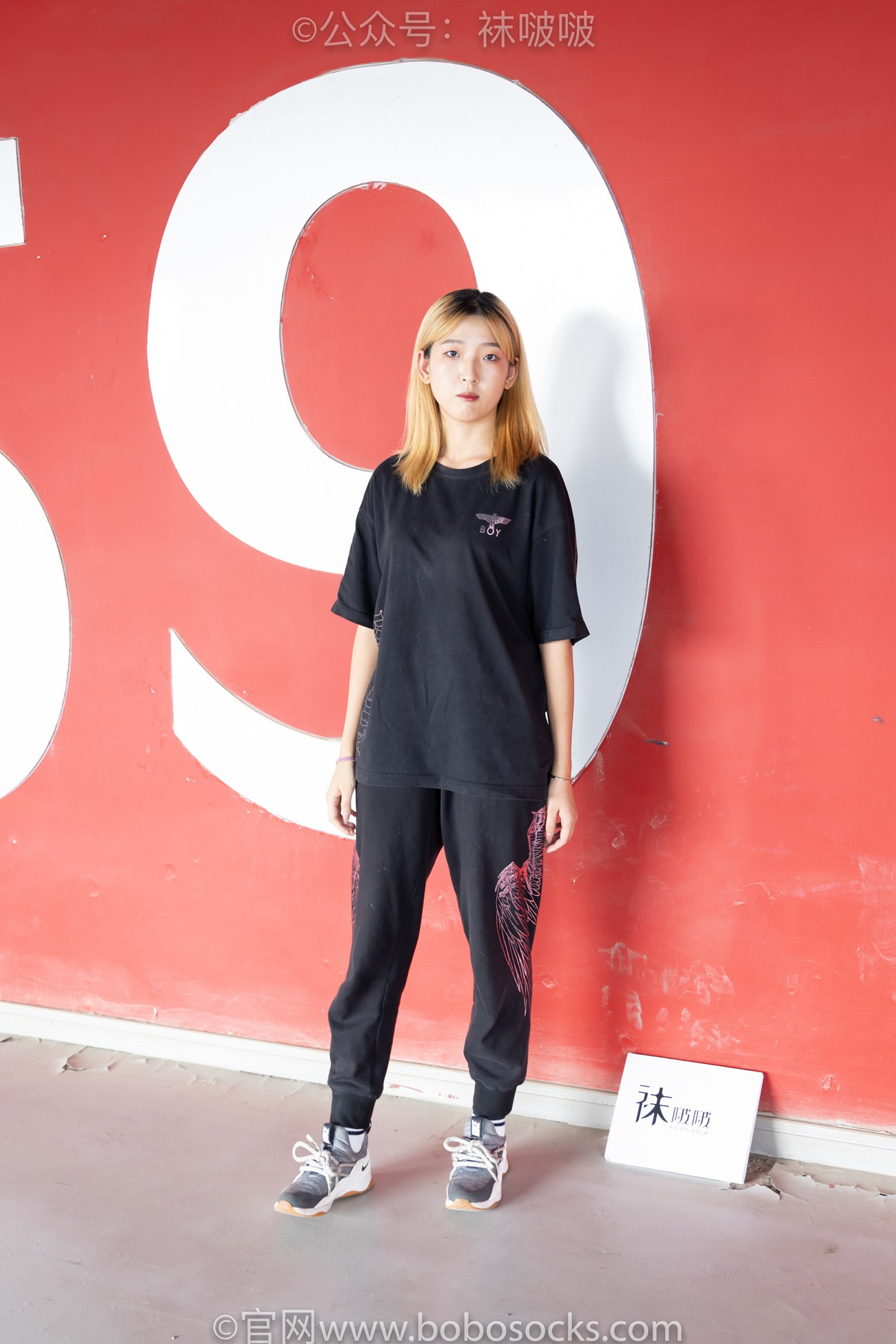 图片[135]-[BoBoSocks袜啵啵]NO.018 木木-运动鞋、白棉袜、裸足[136P] – 速更版-美库