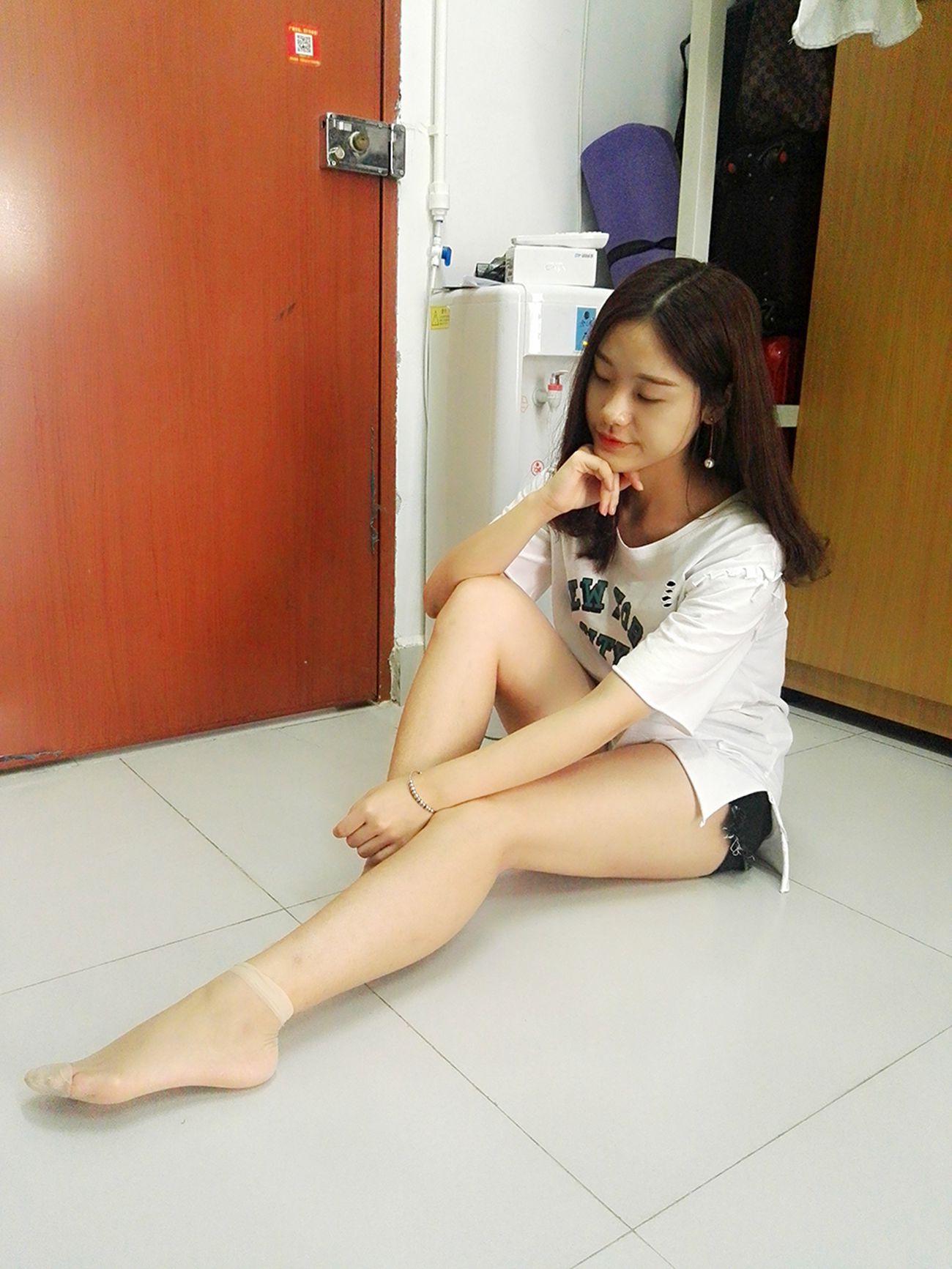 图片[21]-学妹校园寝室短丝系列025期 林薇[49P] – 速更版-美库