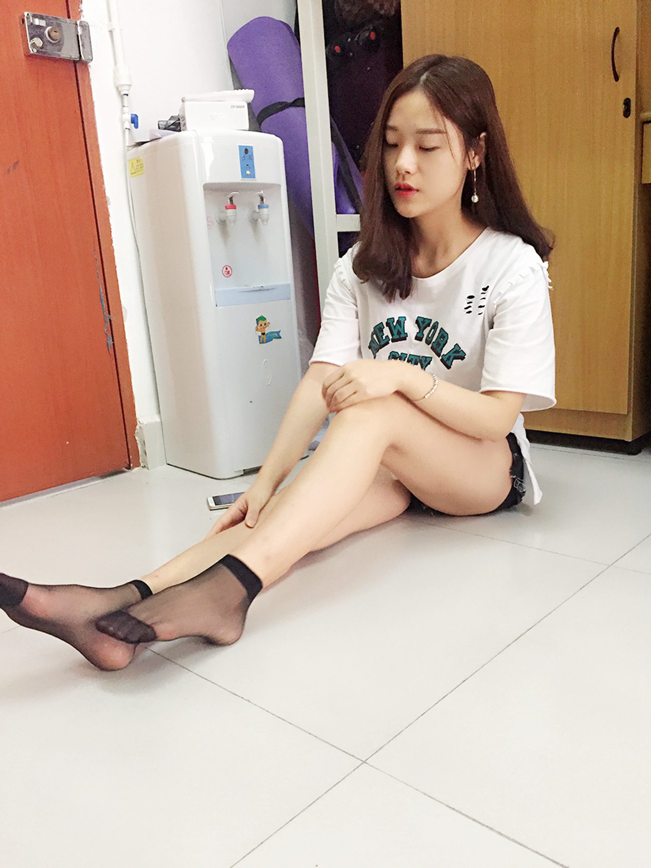 图片[27]-学妹校园寝室短丝系列025期 林薇[49P] – 速更版-美库