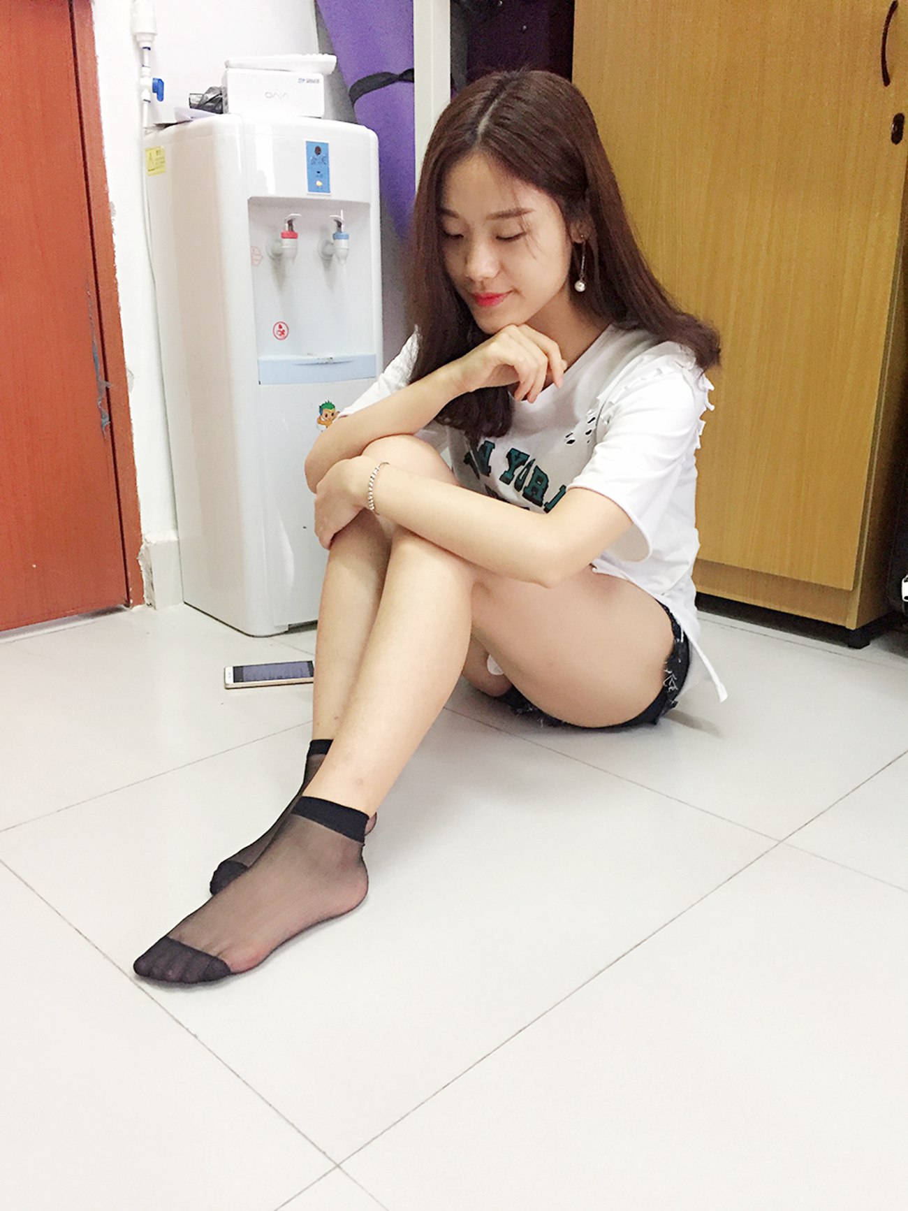 图片[32]-学妹校园寝室短丝系列025期 林薇[49P] – 速更版-美库