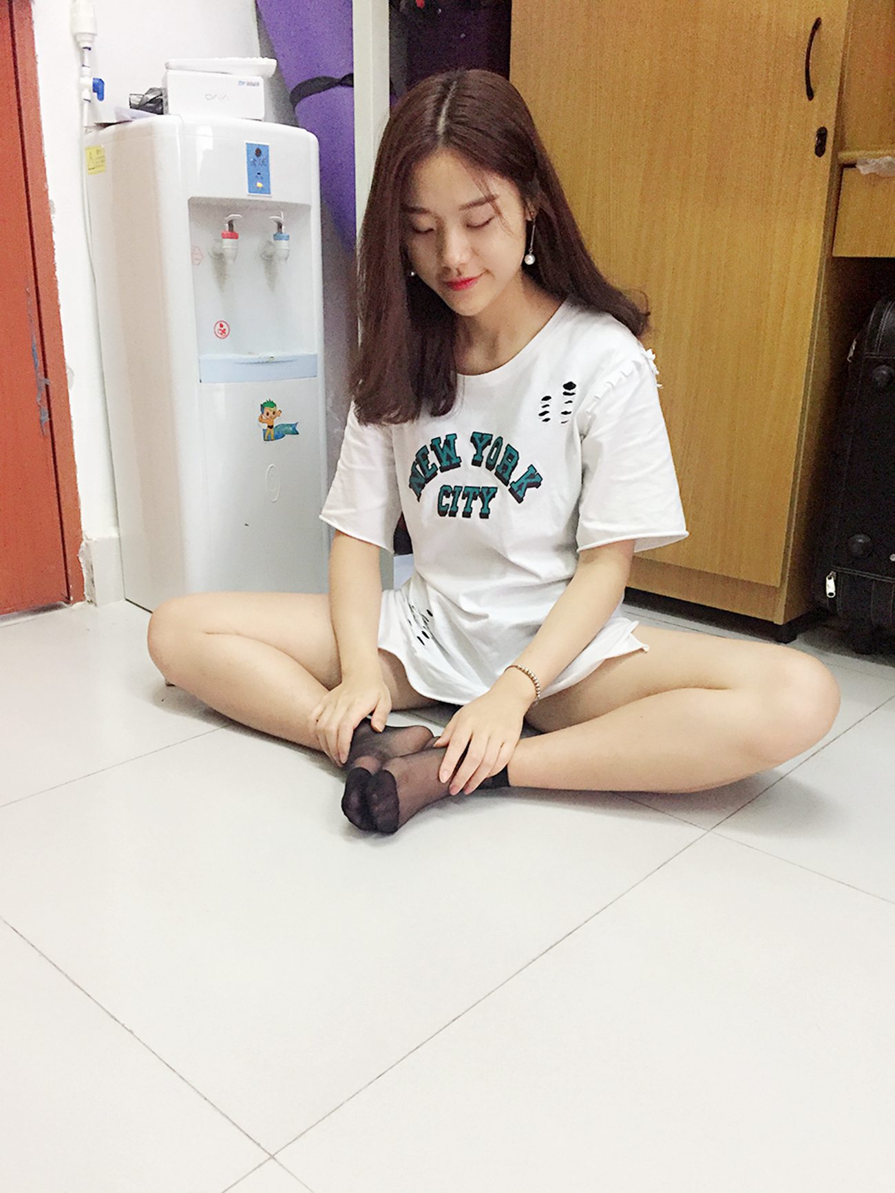 图片[33]-学妹校园寝室短丝系列025期 林薇[49P] – 速更版-美库