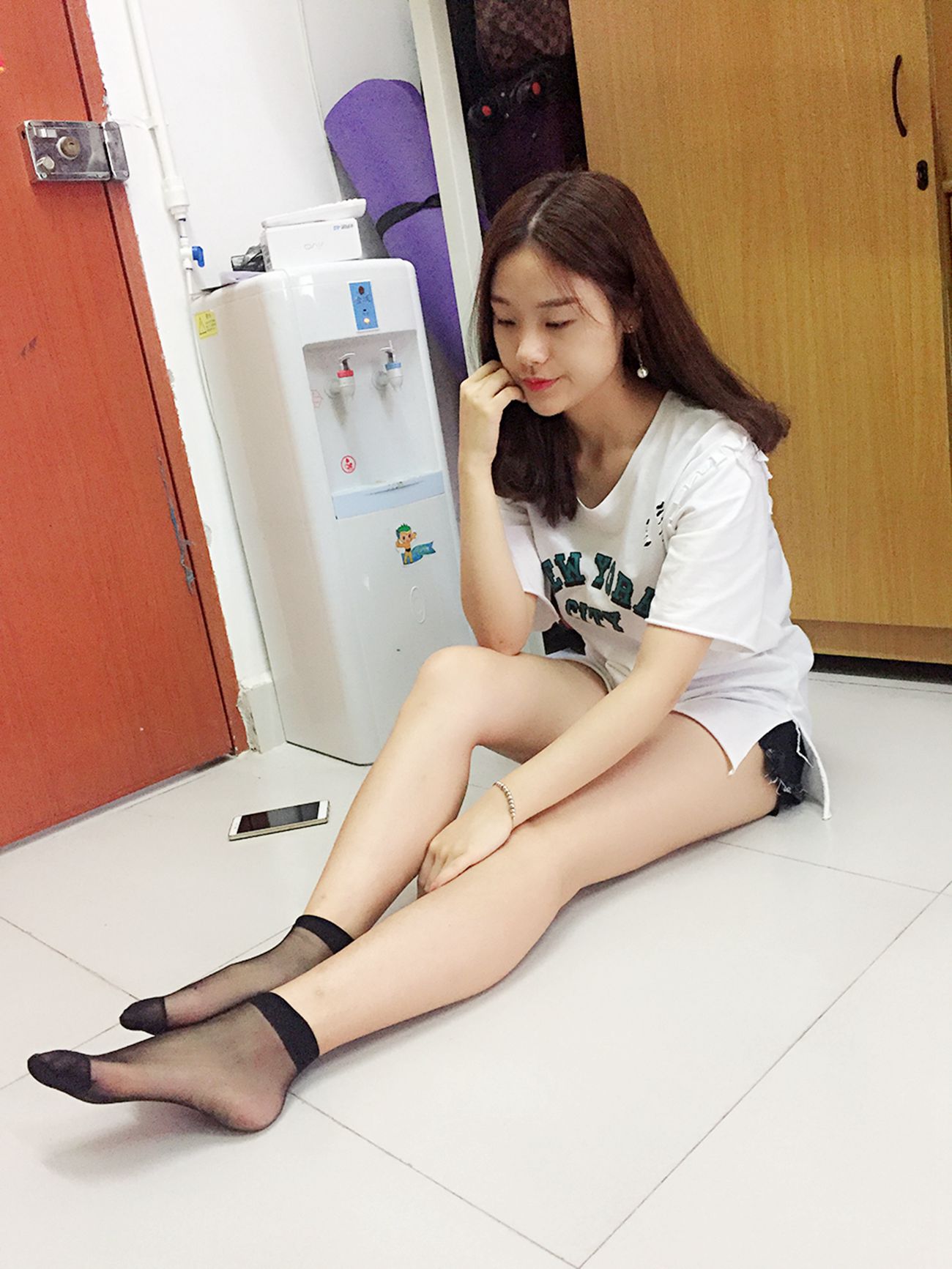 图片[36]-学妹校园寝室短丝系列025期 林薇[49P] – 速更版-美库