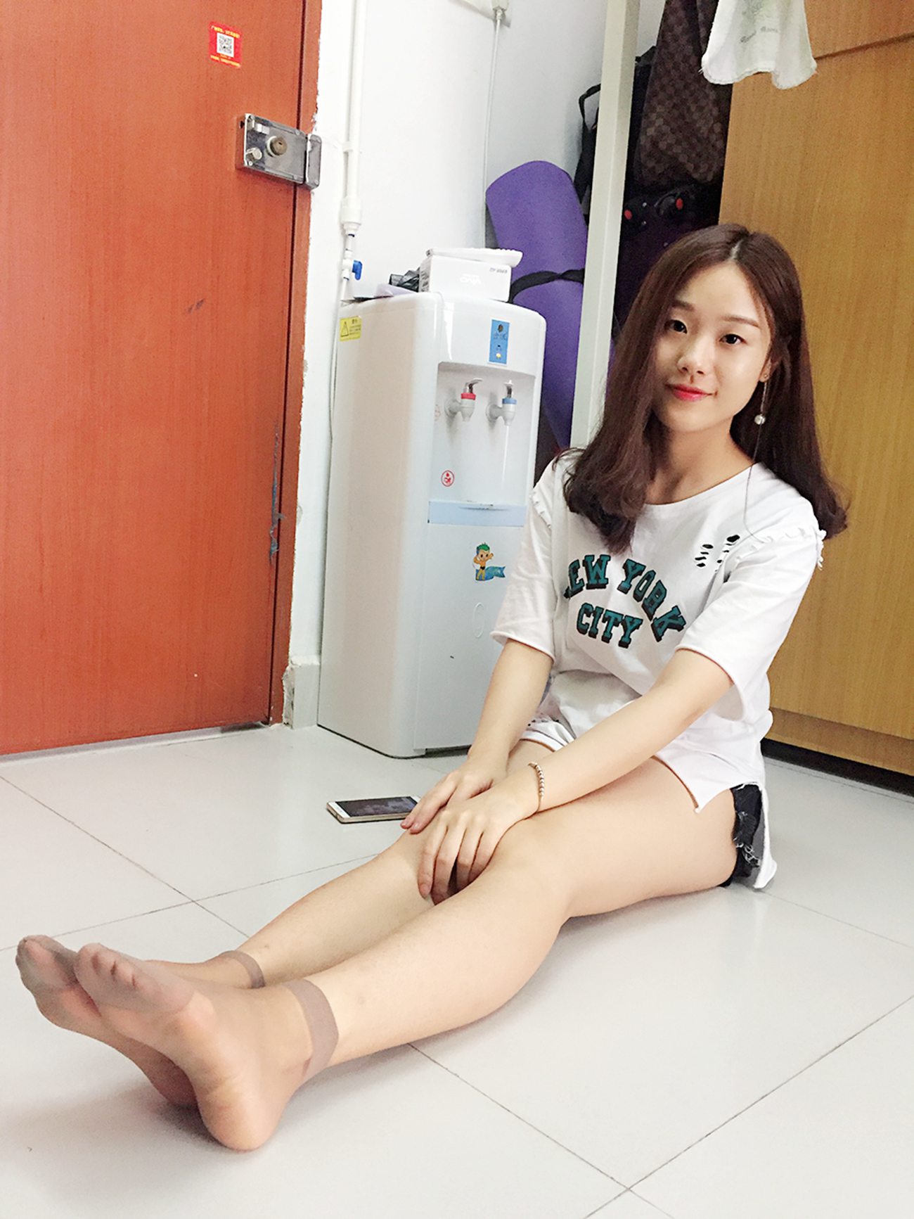 图片[37]-学妹校园寝室短丝系列025期 林薇[49P] – 速更版-美库