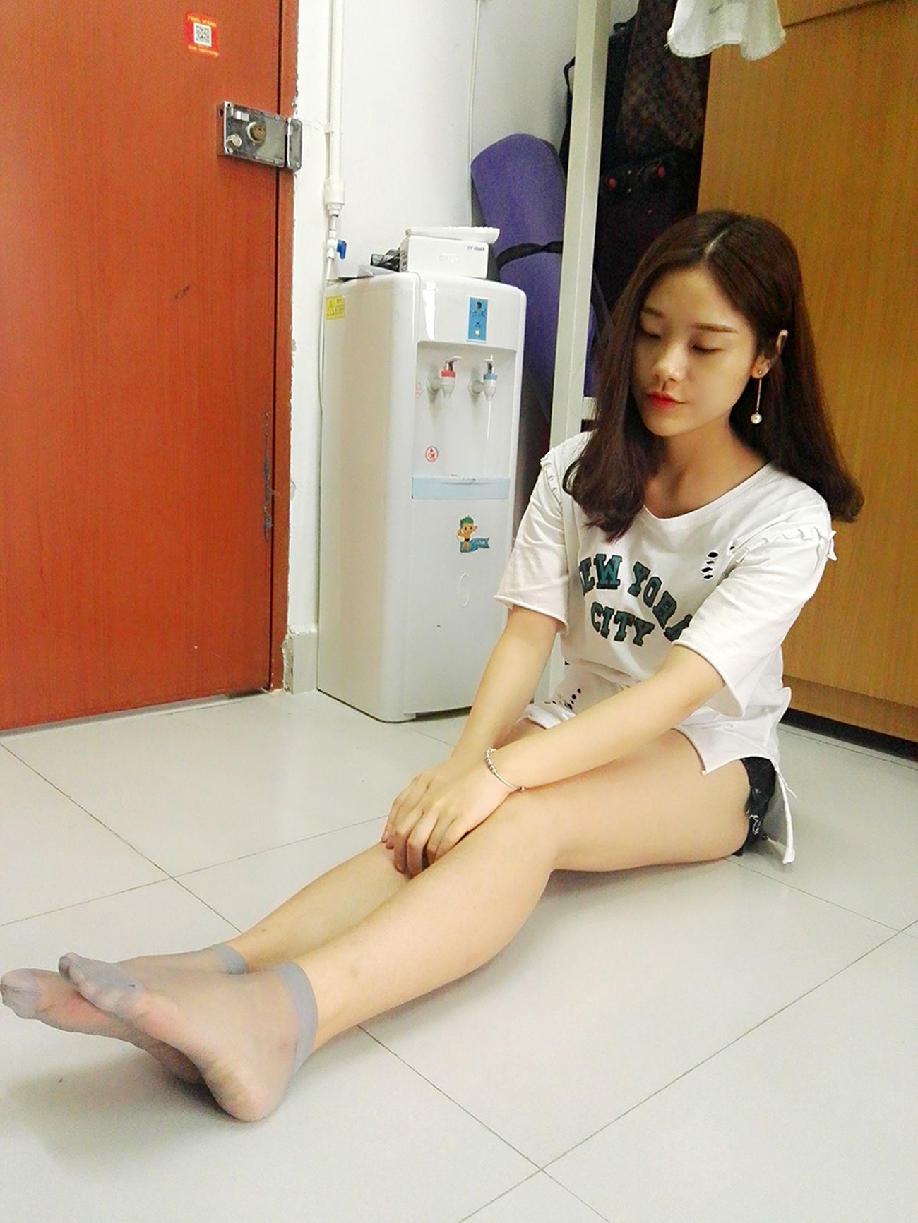 图片[49]-学妹校园寝室短丝系列025期 林薇[49P] – 速更版-美库