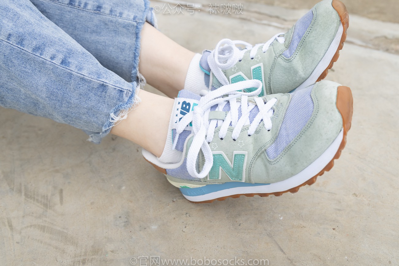 图片[32]-[BoBoSocks袜啵啵]NO.020 熊熊-NB运动鞋、蓝色短棉袜（踩脏）、裸足[150P] – 速更版-美库