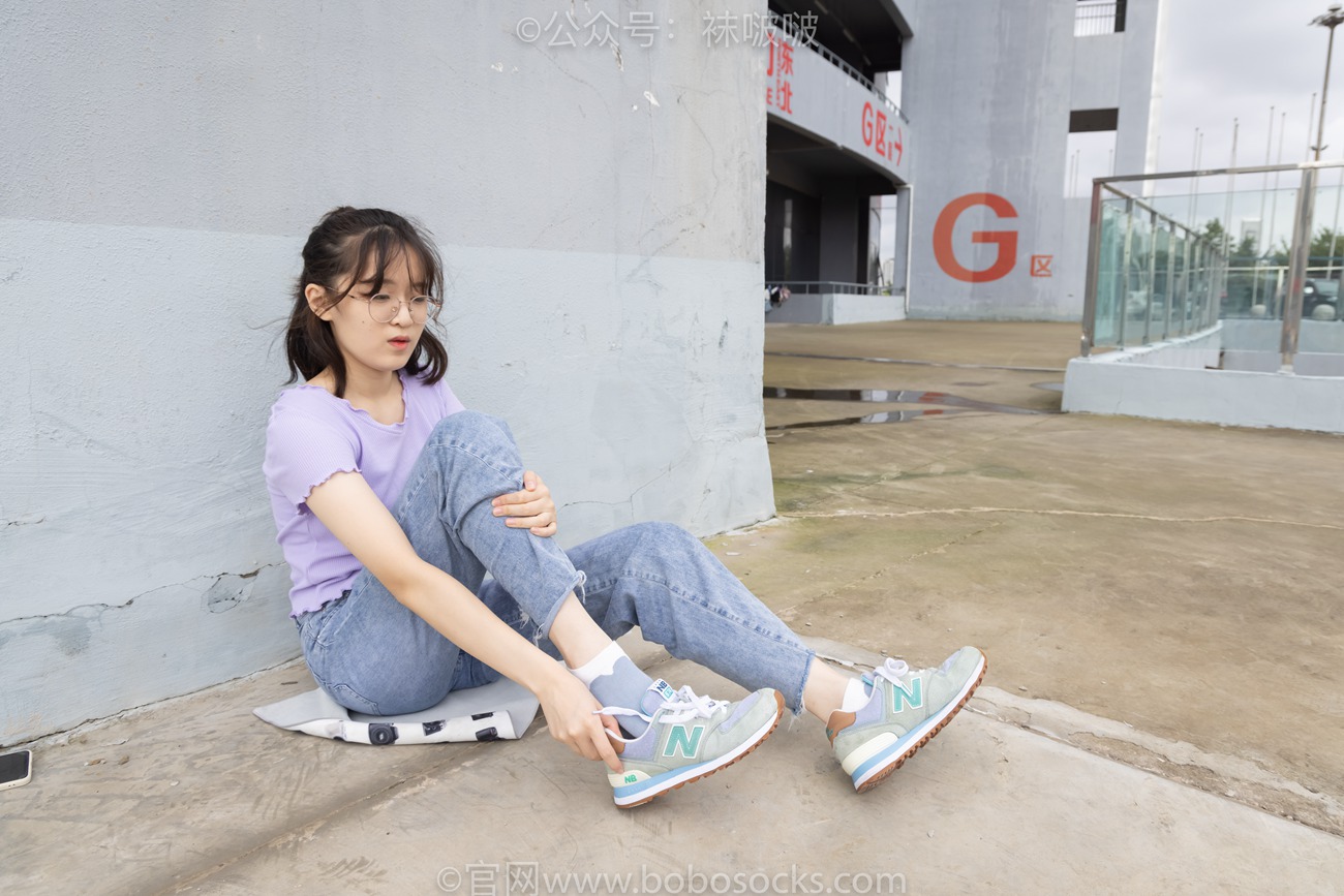 图片[44]-[BoBoSocks袜啵啵]NO.020 熊熊-NB运动鞋、蓝色短棉袜（踩脏）、裸足[150P] – 速更版-美库