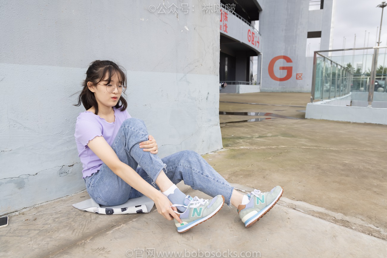 图片[45]-[BoBoSocks袜啵啵]NO.020 熊熊-NB运动鞋、蓝色短棉袜（踩脏）、裸足[150P] – 速更版-美库