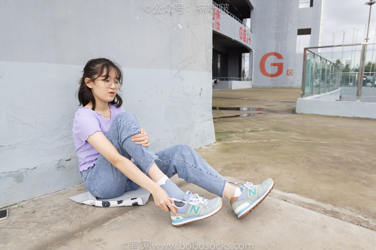 图片[46]-[BoBoSocks袜啵啵]NO.020 熊熊-NB运动鞋、蓝色短棉袜（踩脏）、裸足[150P] – 速更版-美库