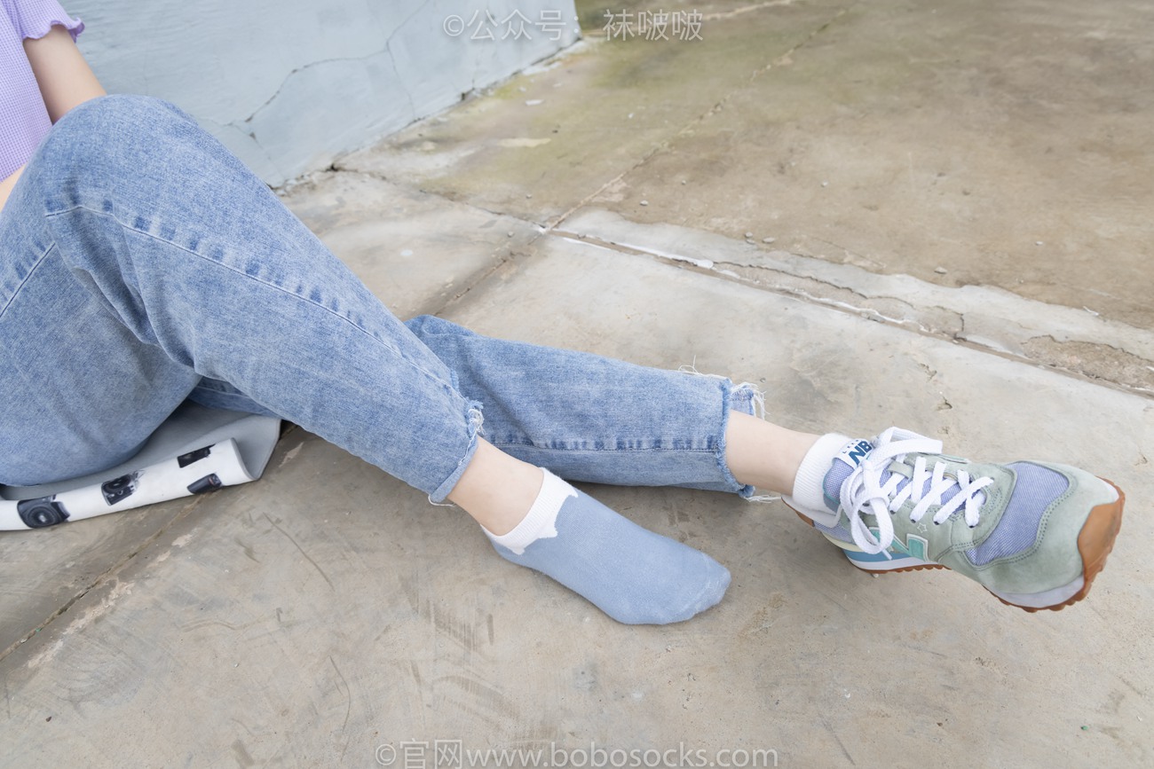 图片[47]-[BoBoSocks袜啵啵]NO.020 熊熊-NB运动鞋、蓝色短棉袜（踩脏）、裸足[150P] – 速更版-美库