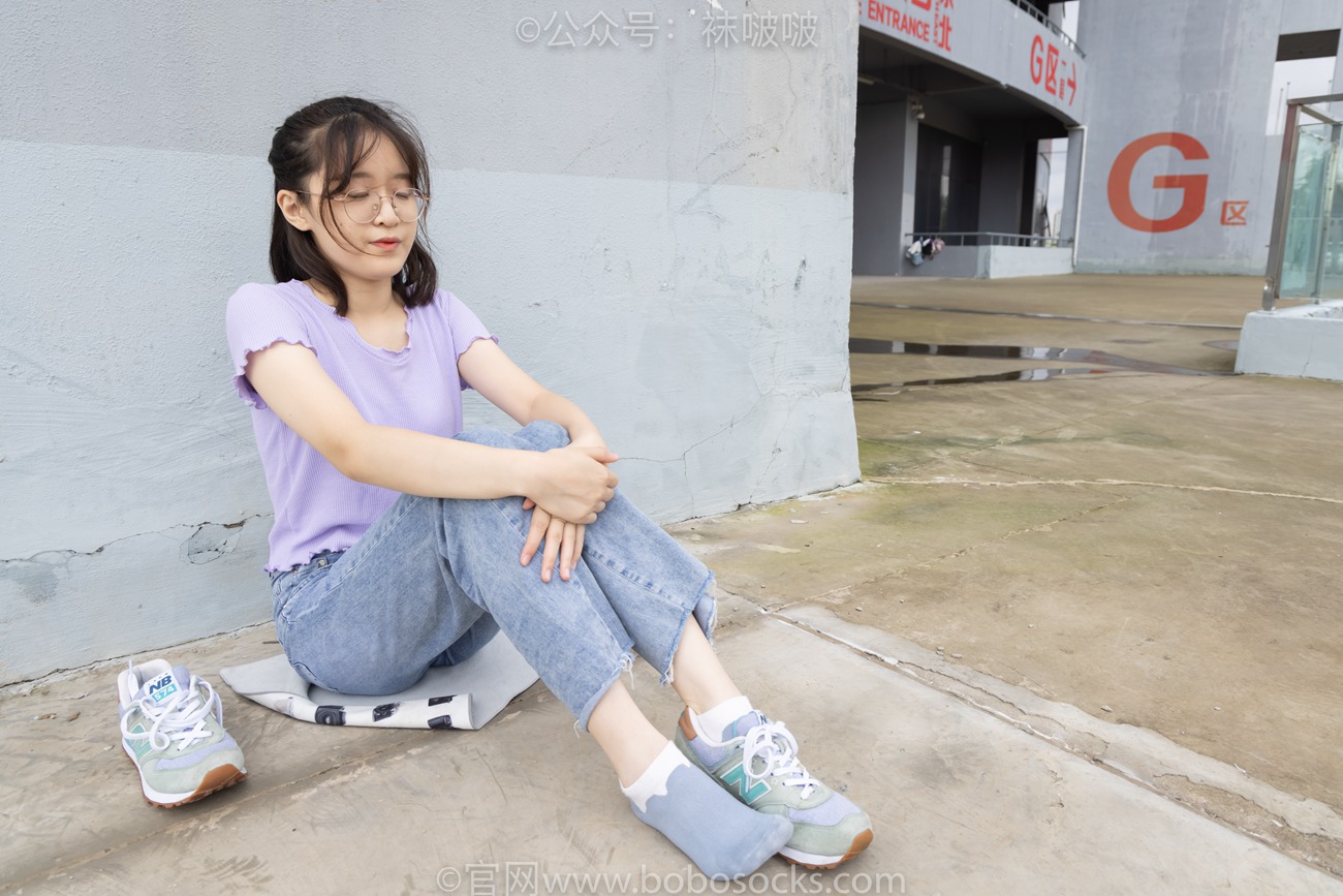 图片[49]-[BoBoSocks袜啵啵]NO.020 熊熊-NB运动鞋、蓝色短棉袜（踩脏）、裸足[150P] – 速更版-美库