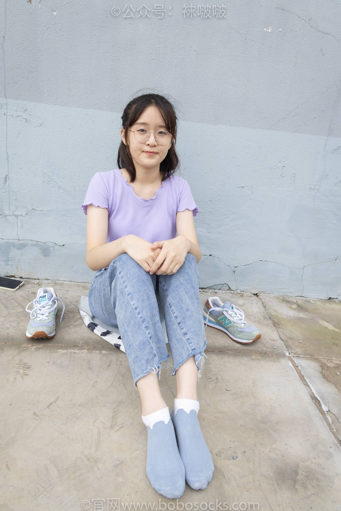 图片[64]-[BoBoSocks袜啵啵]NO.020 熊熊-NB运动鞋、蓝色短棉袜（踩脏）、裸足[150P] – 速更版-美库